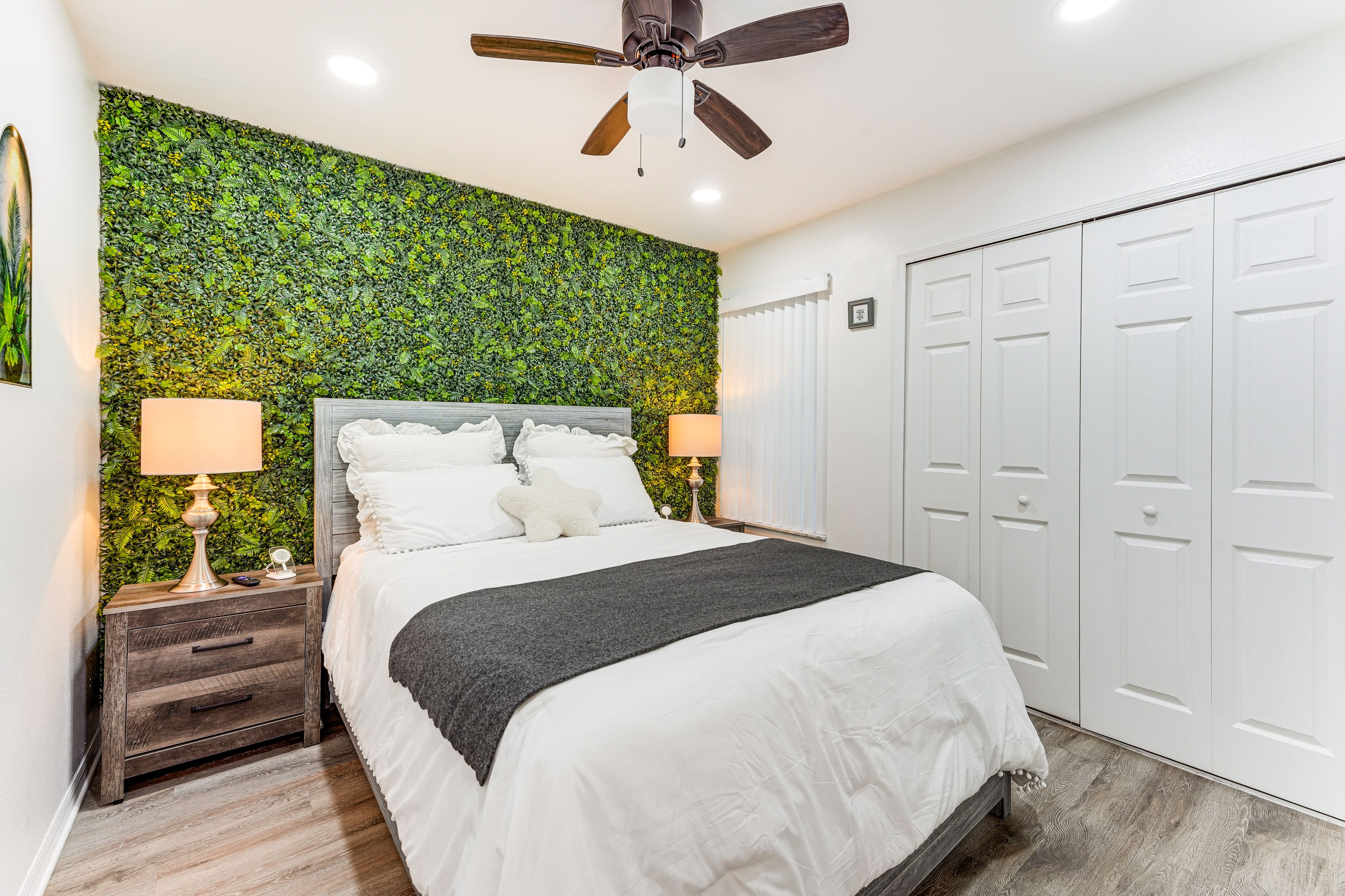 Bedroom 2 | Queen Bed | Smart TV