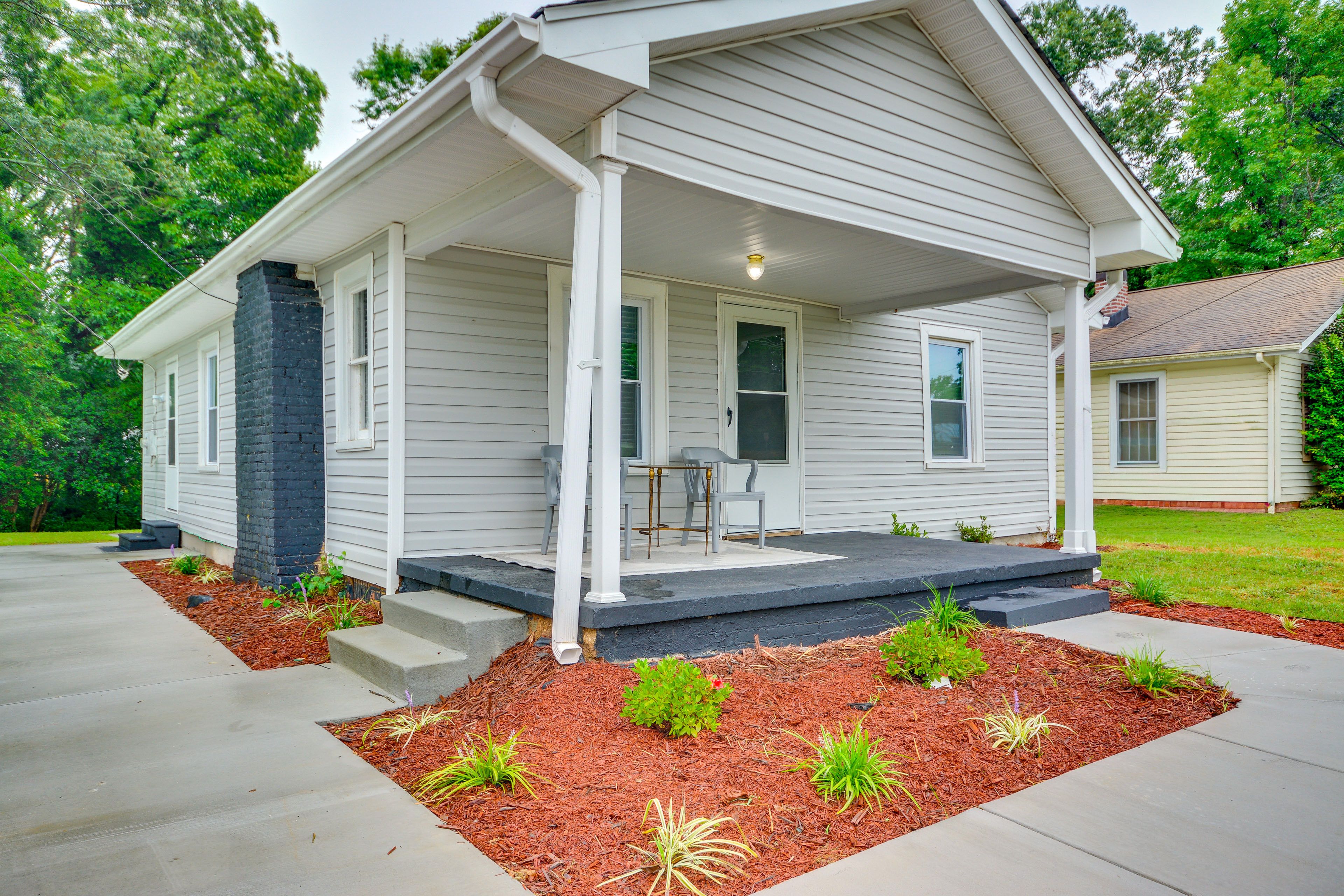 Property Exterior | Single-Story Home