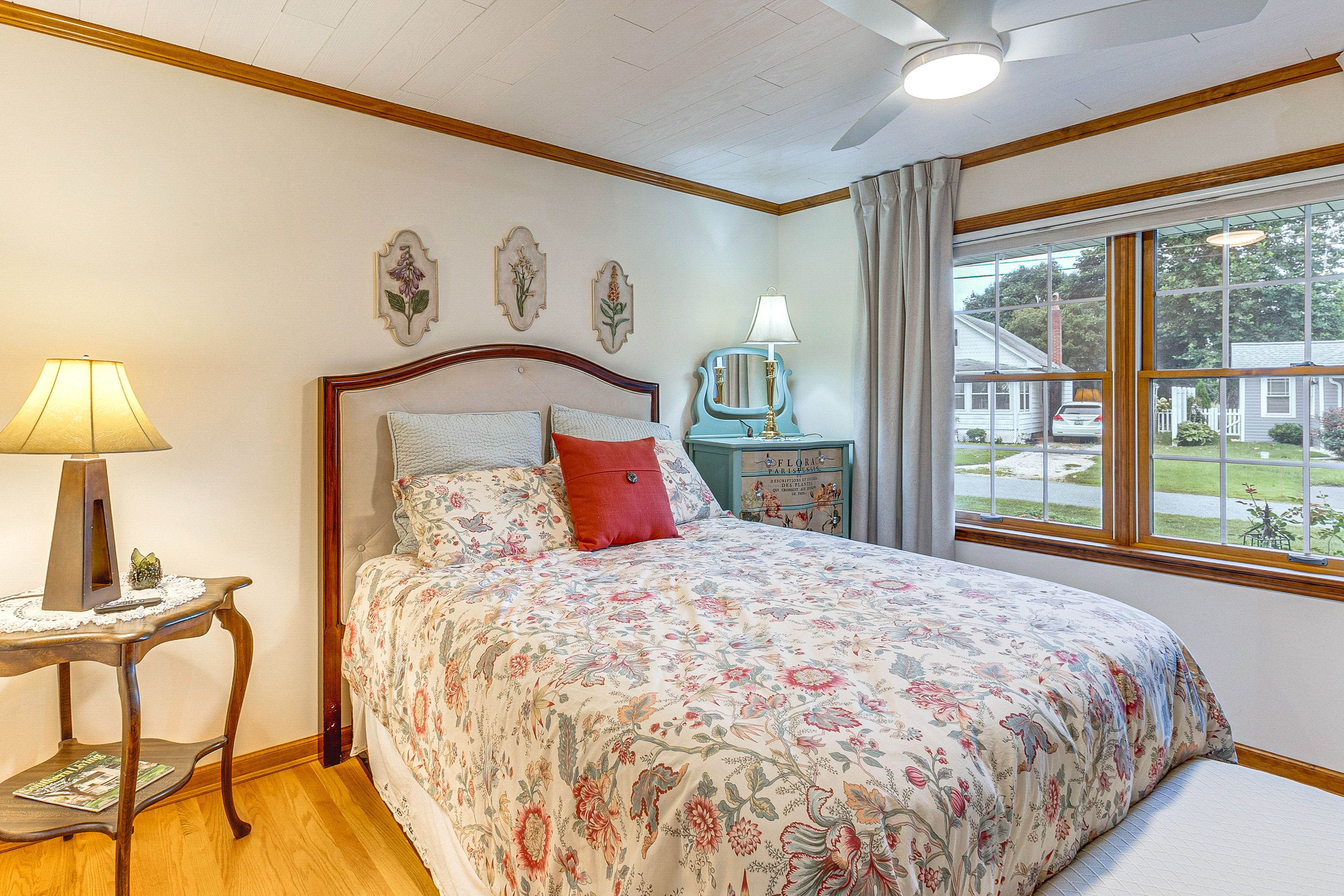 Bedroom 1 | Queen Bed | Linens Provided