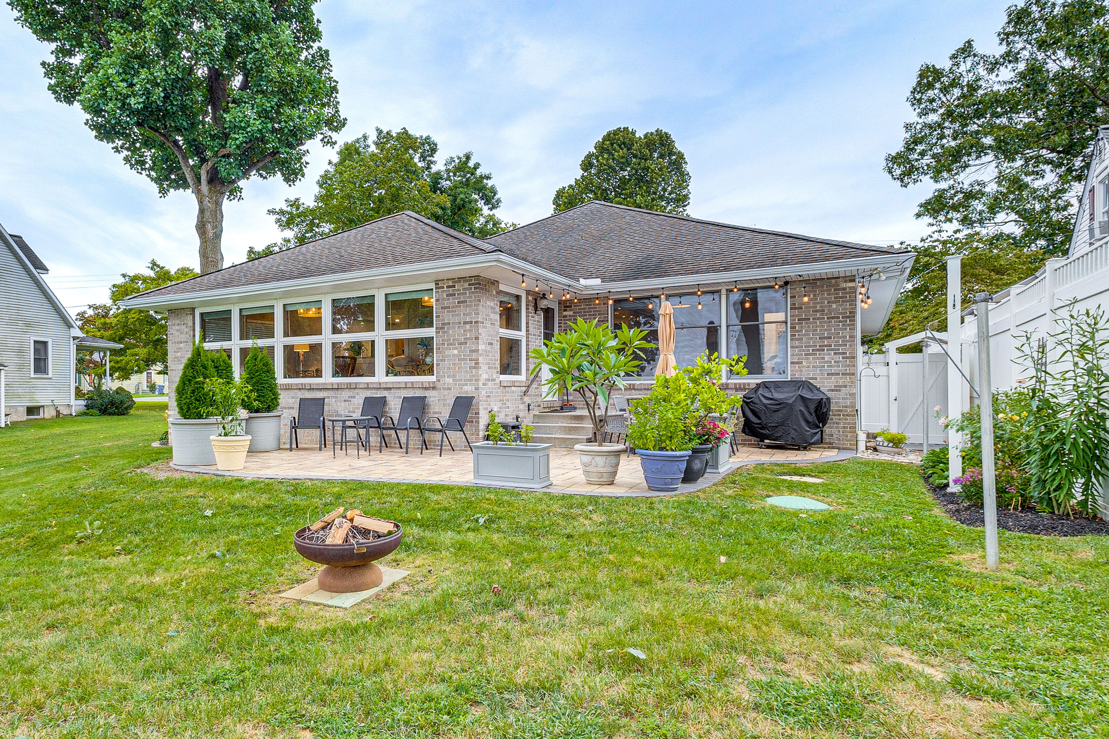 Backyard & Patio | Fire Pit | Seasonal Outdoor Shower