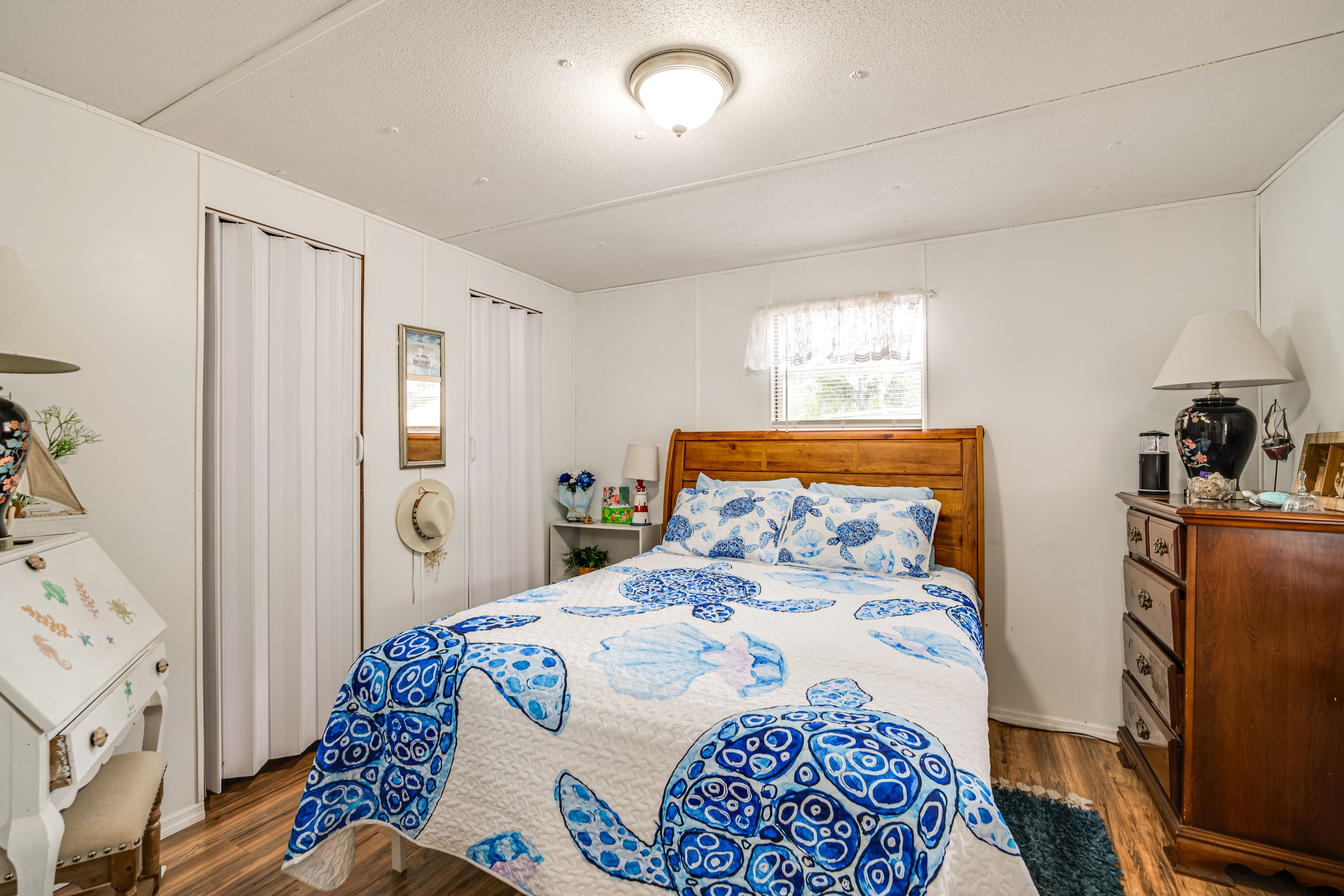 Bedroom 3 | Queen Bed