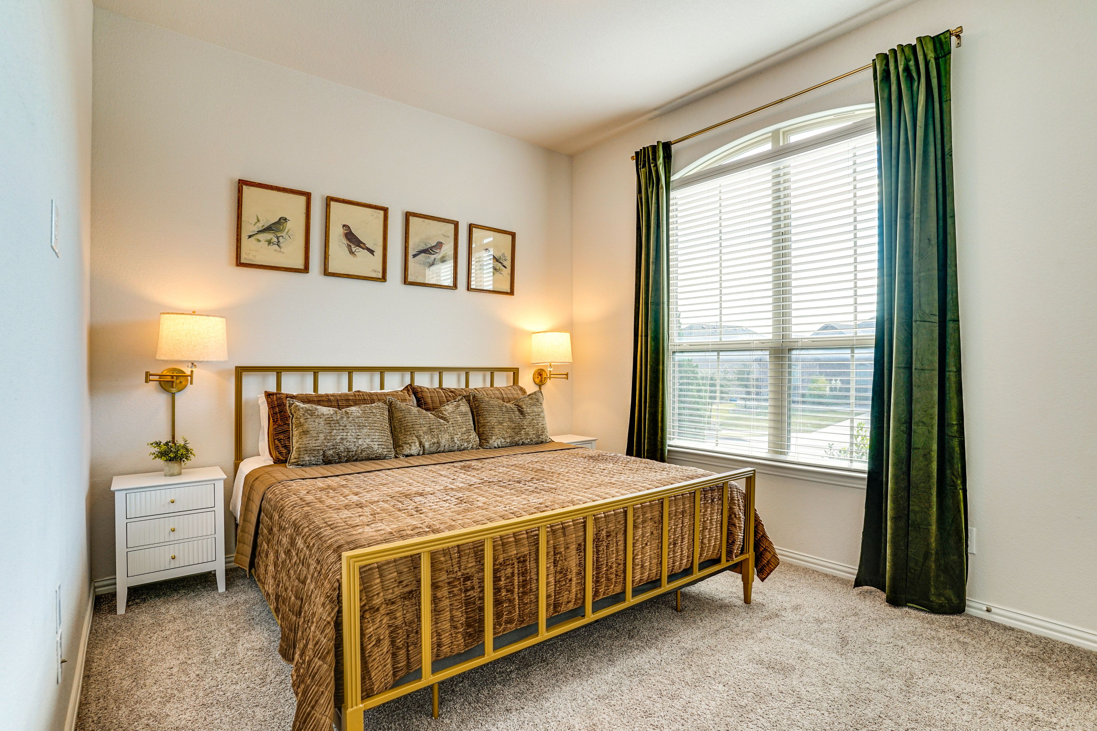 Bedroom 2 | King Bed