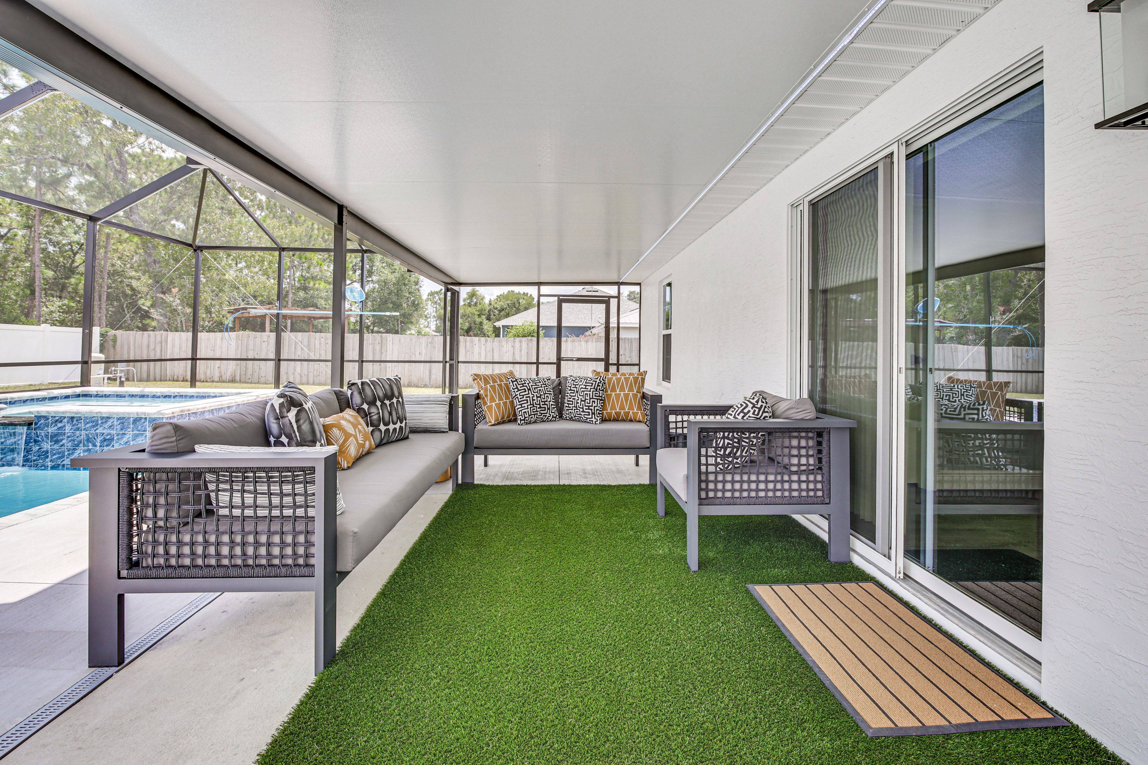 Covered Patio | Outdoor Seating