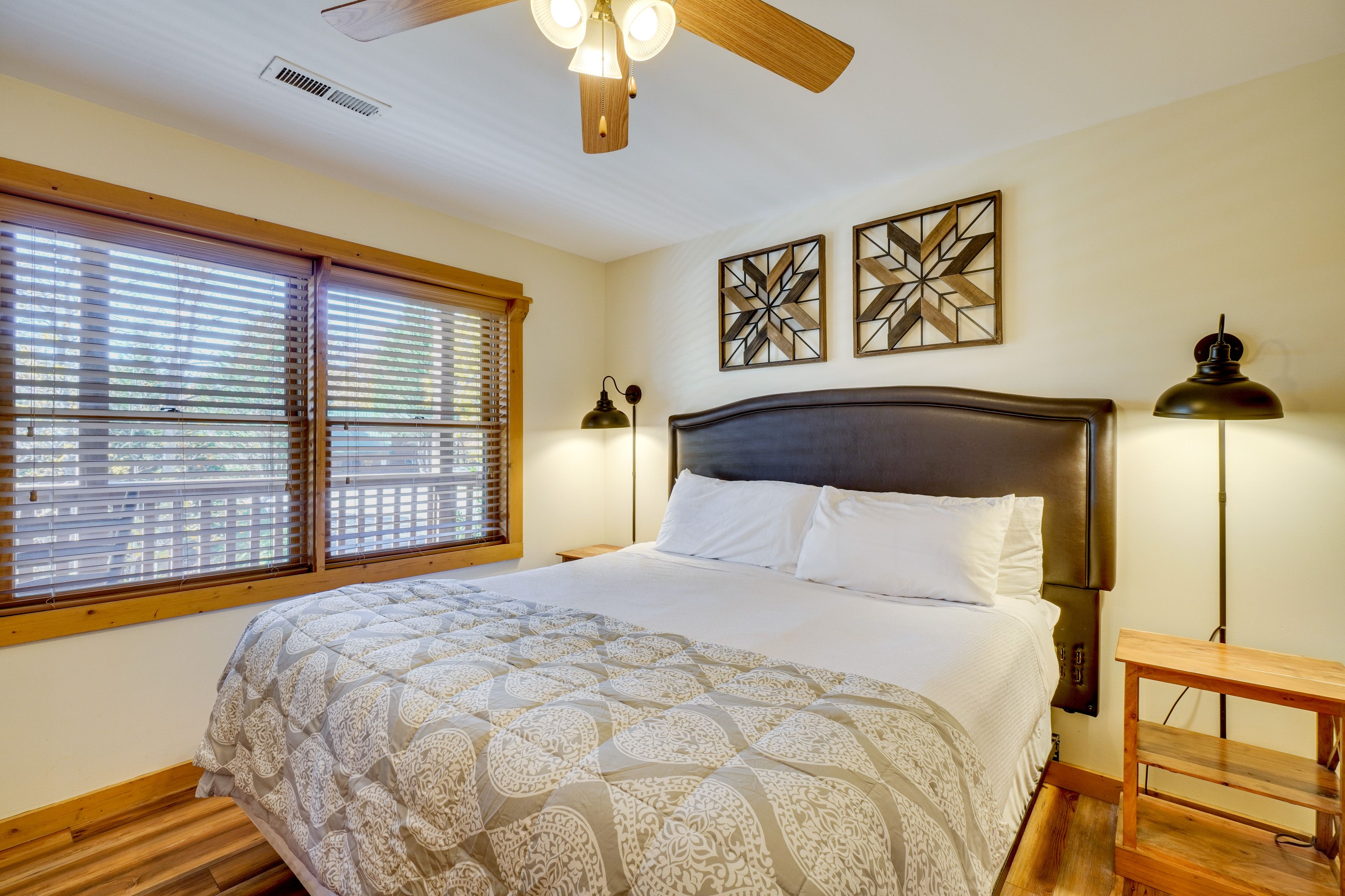 Bedroom 1 | 1st Floor | King Bed | Linens Provided