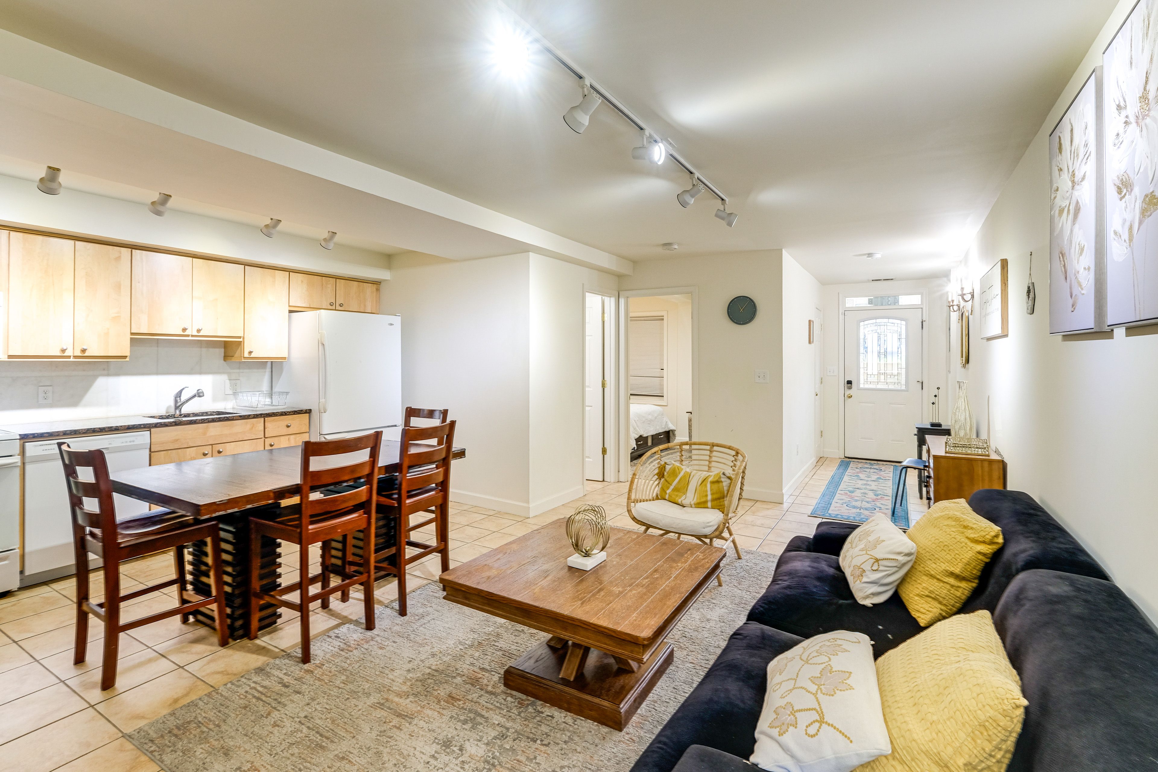 Interior | Central A/C | Free WiFi