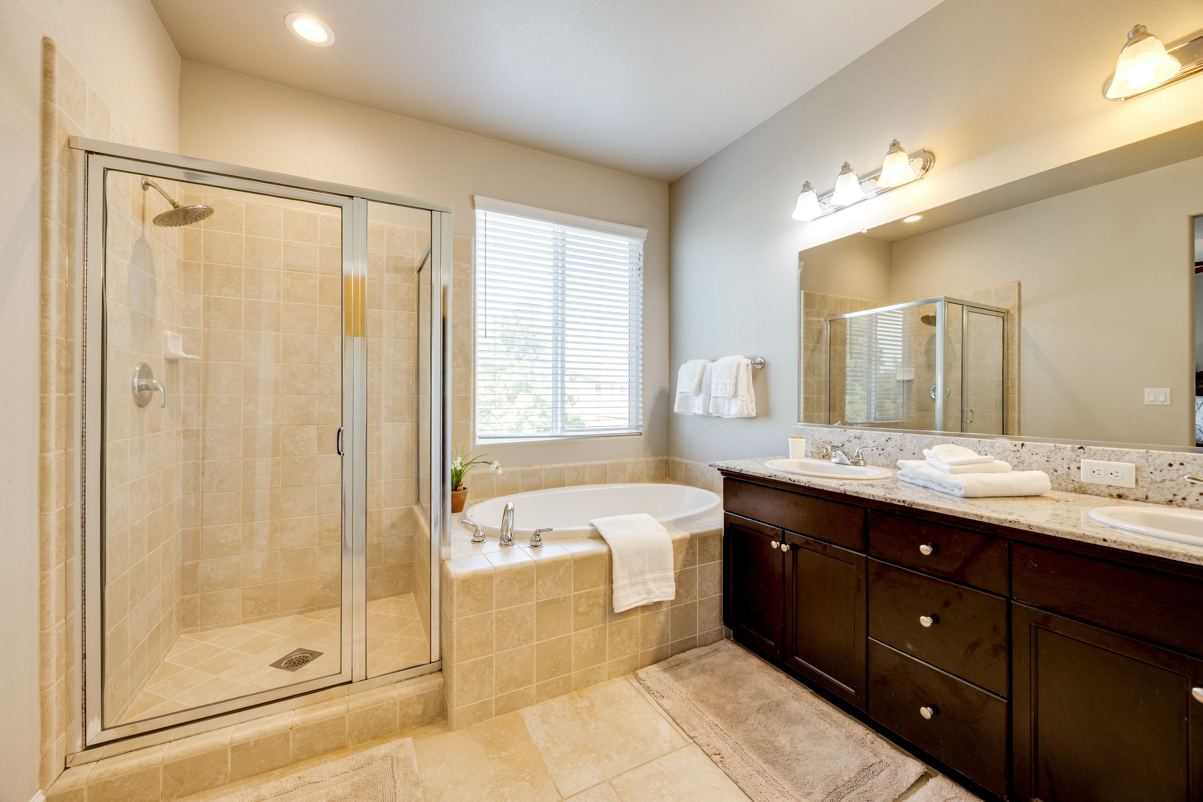 En-Suite Bathroom | 2nd Floor