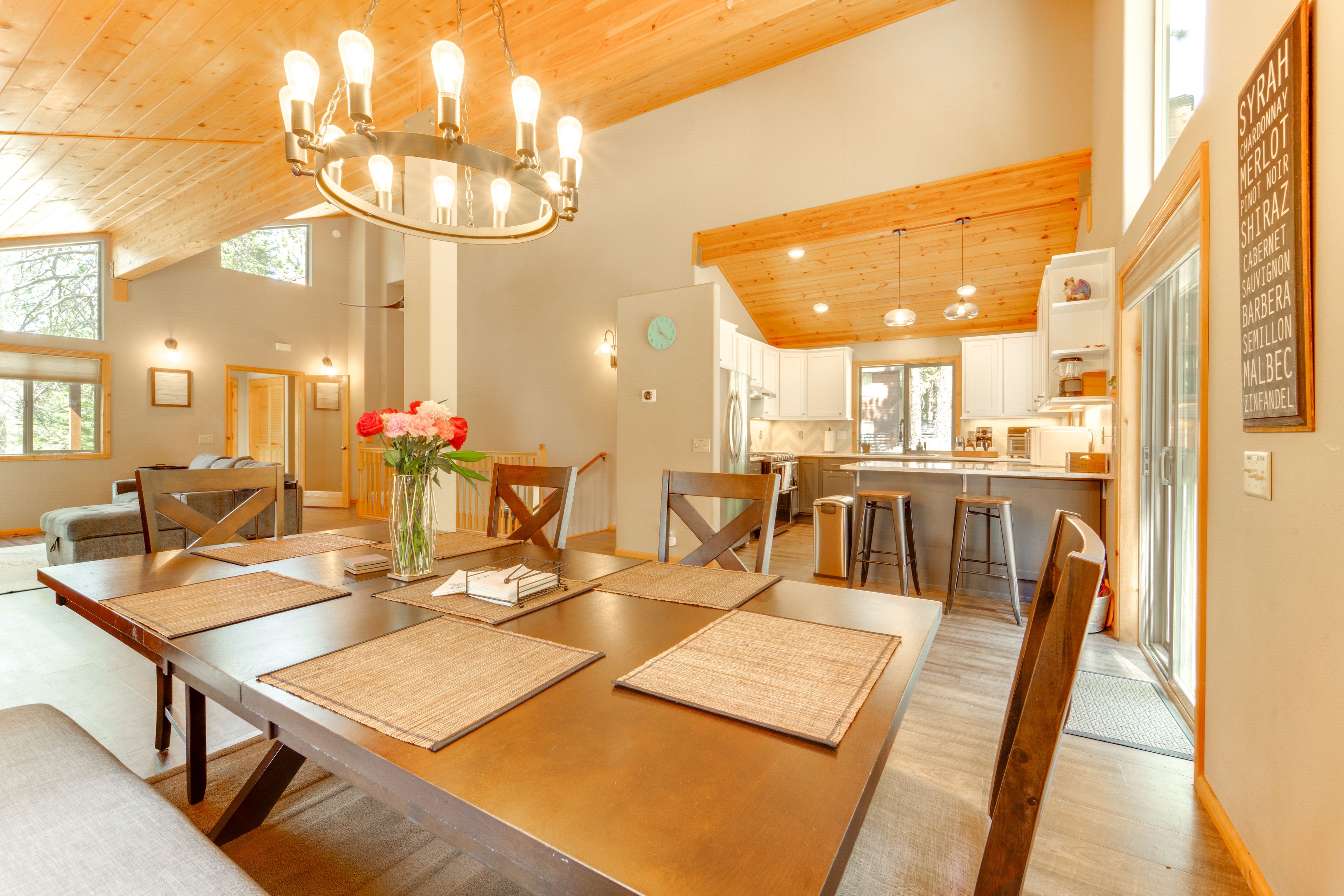 Dining Area | Dishware & Flatware