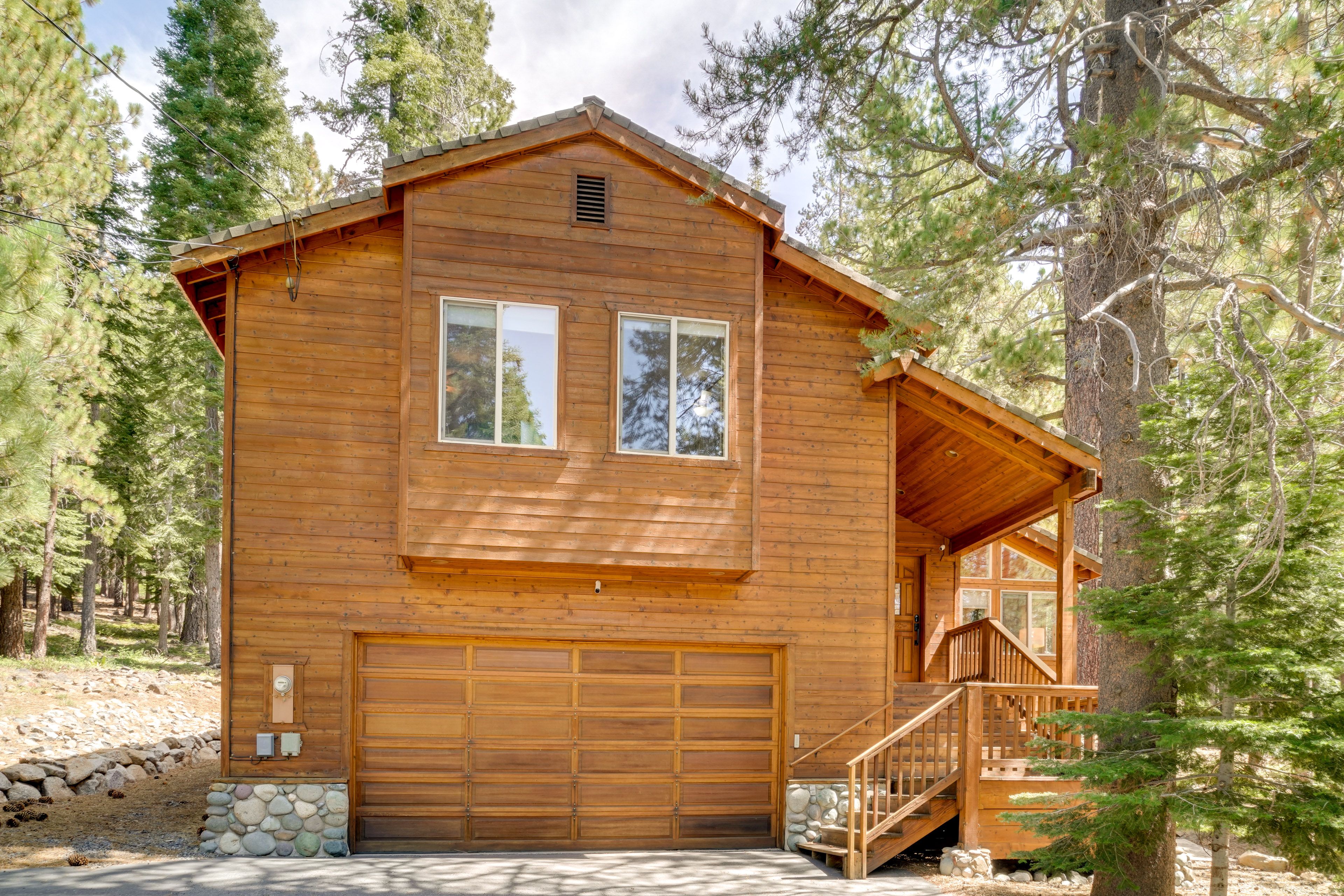 Entryway | Front Exterior
