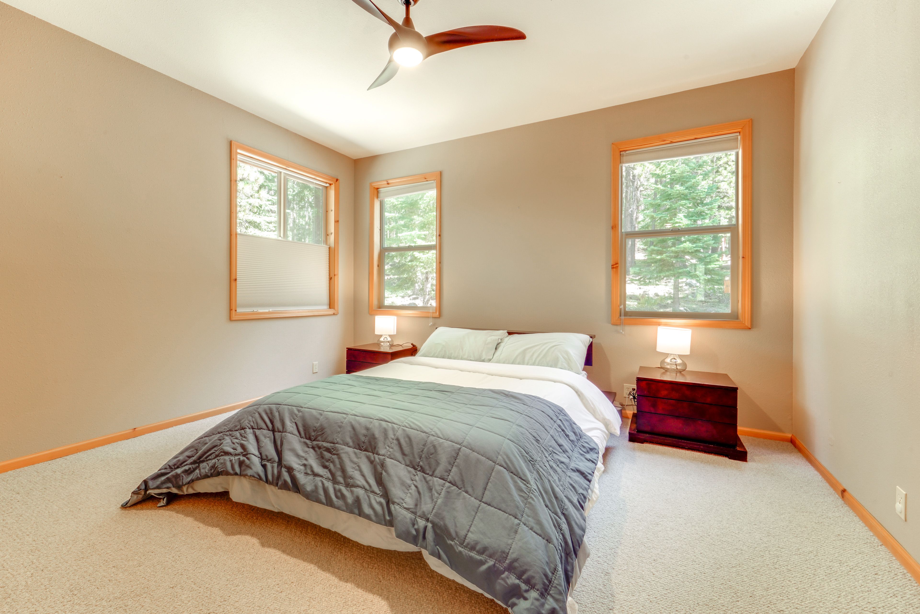 Bedroom 1 | Queen Bed | Main Level