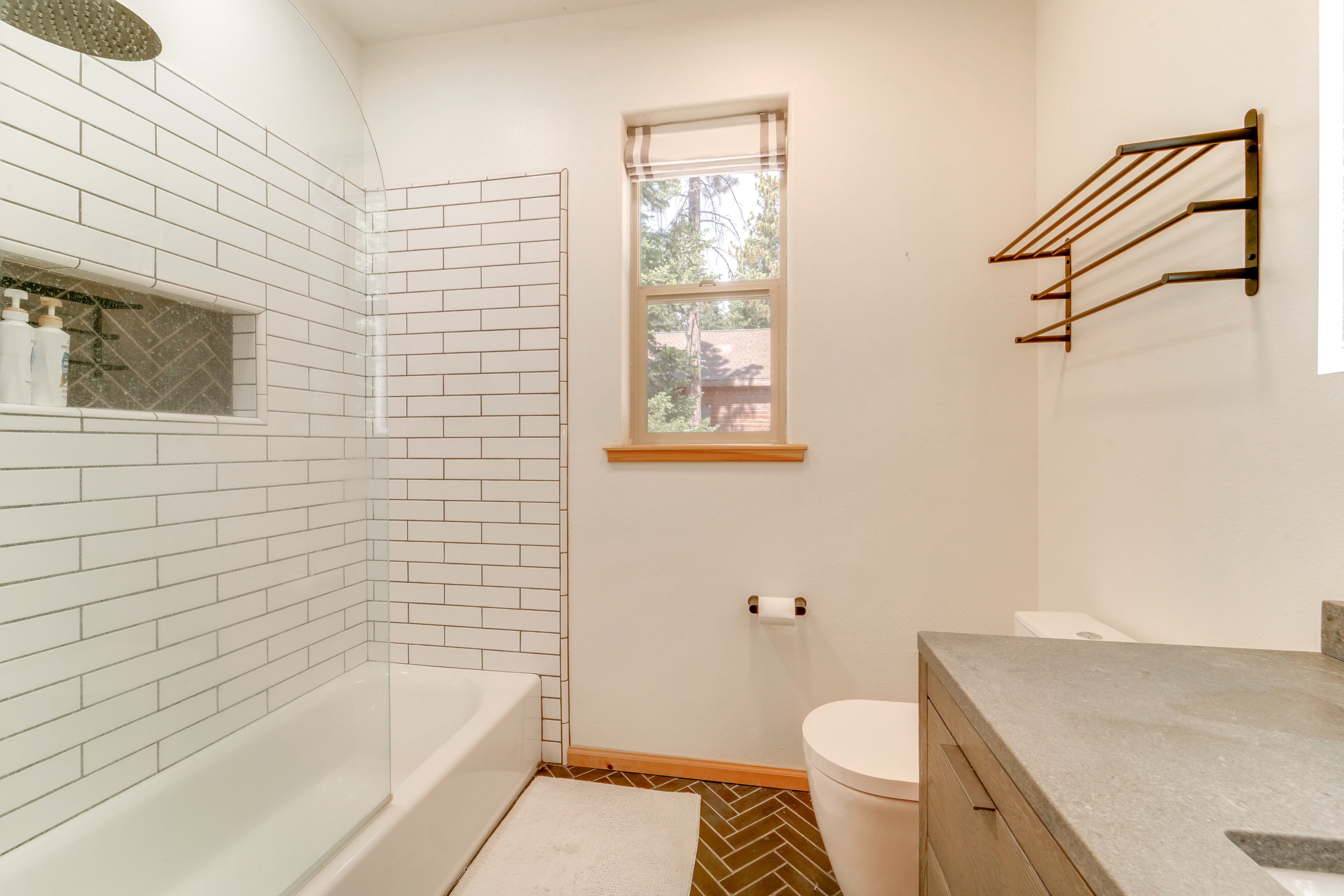 Full Bathroom | Complimentary Toiletries | Hair Dryer | Main Level