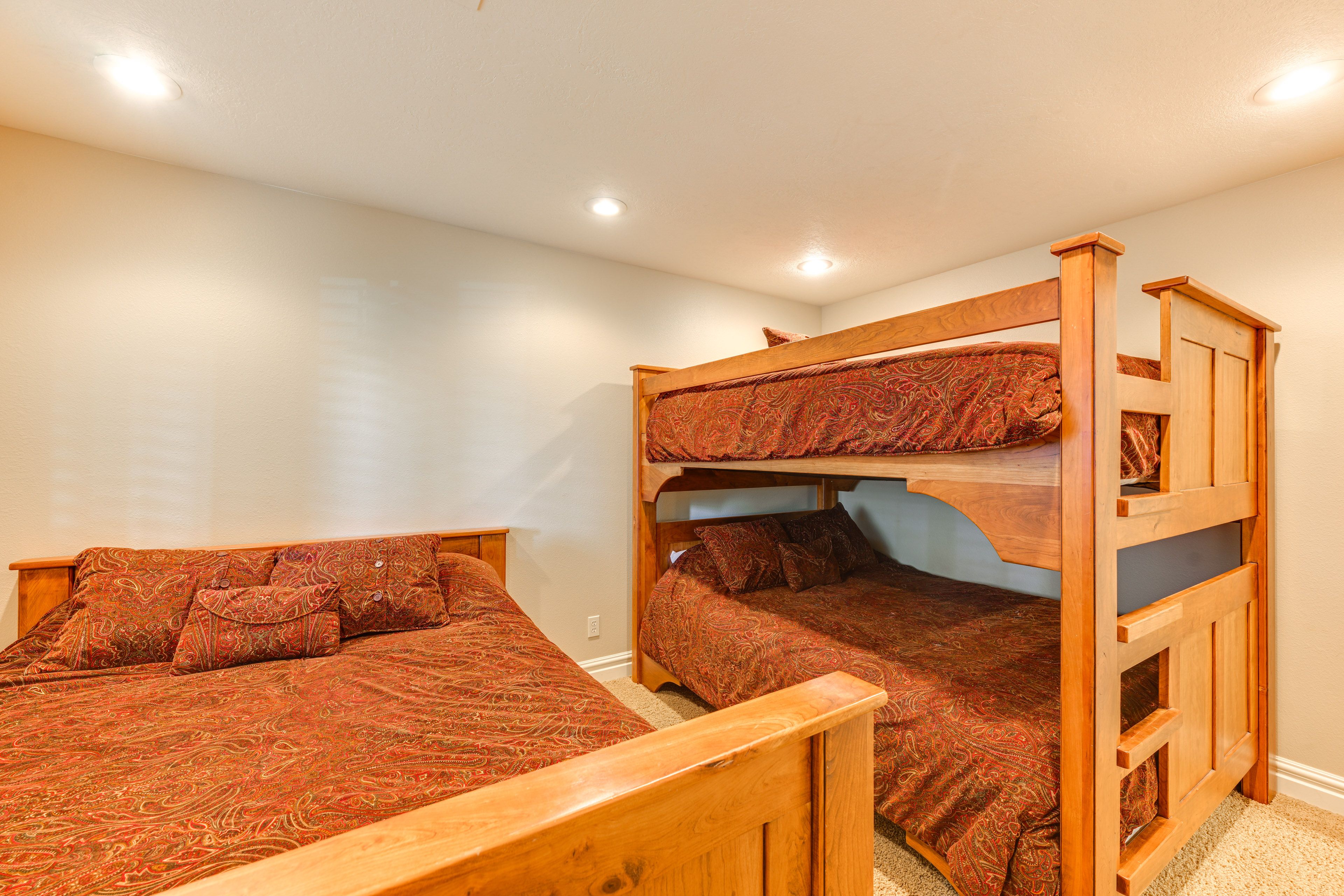 Bedroom 3 | Queen Bed | Queen Bunk Bed