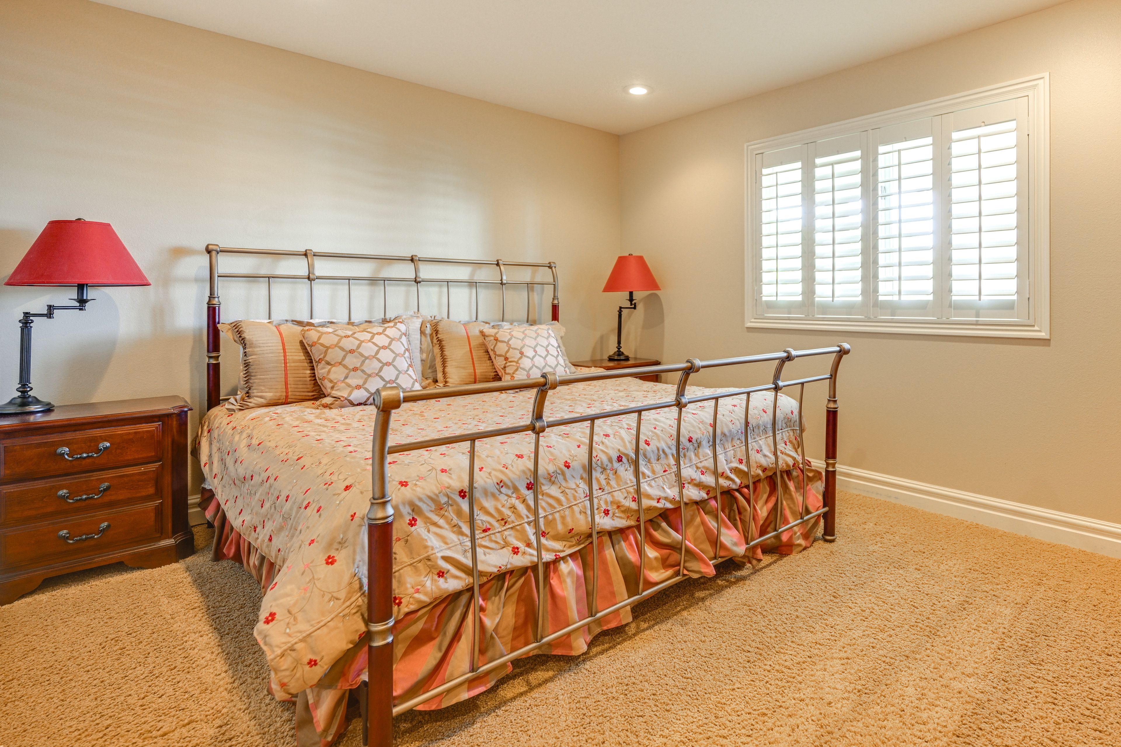 Bedroom 1 | King Bed