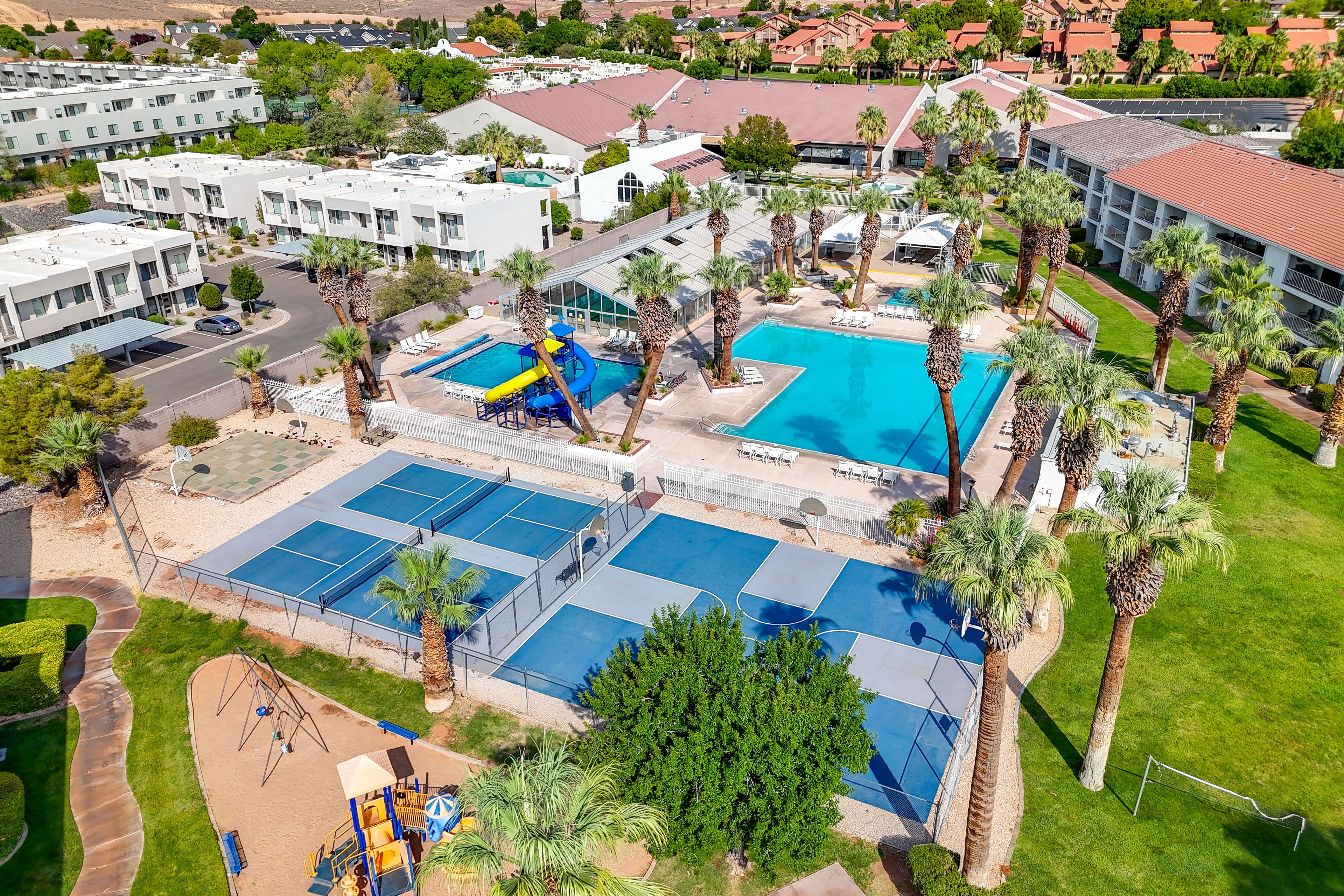 Las Palmas Resort Community Amenities