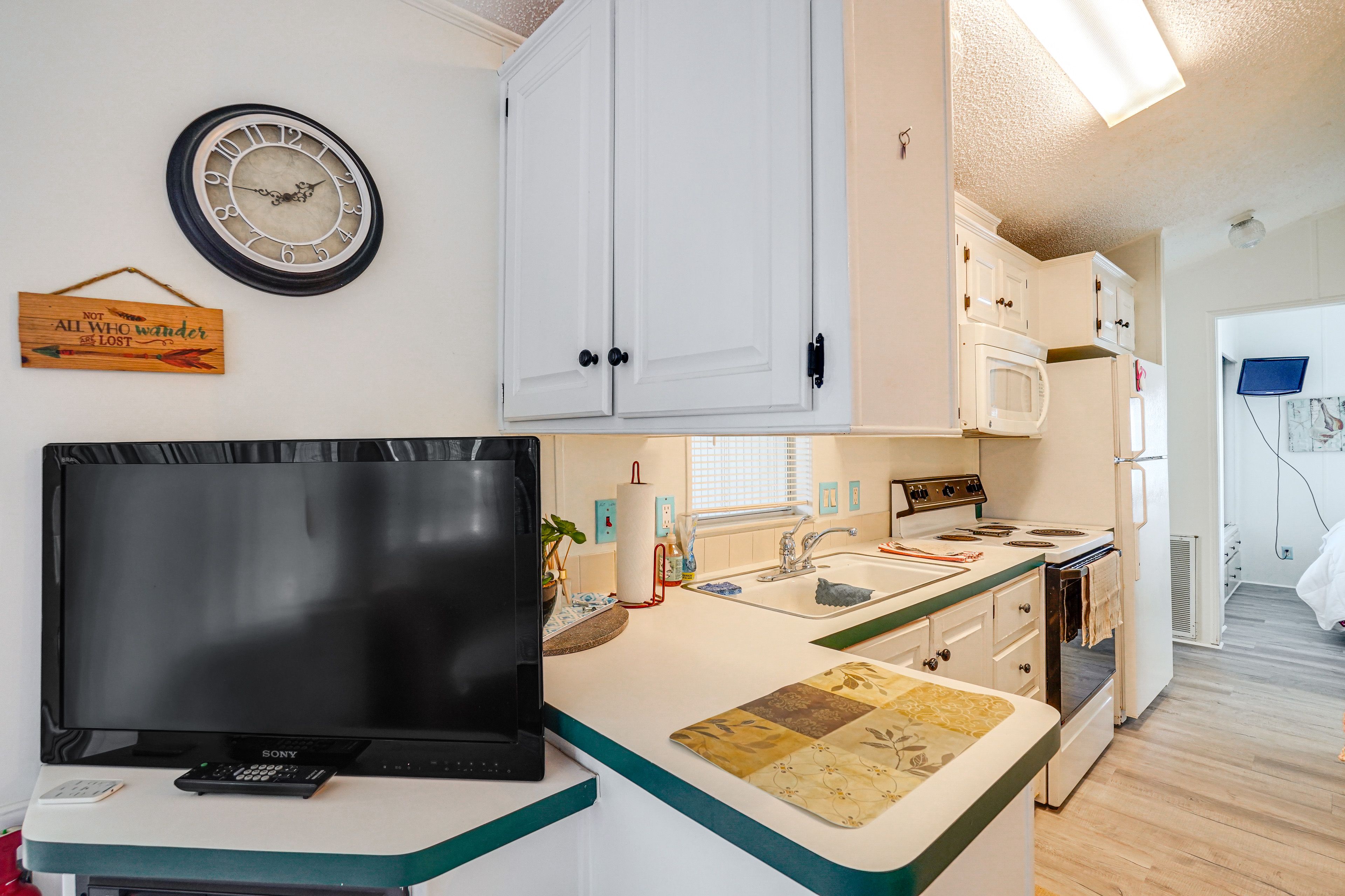 Kitchen | Cooking Basics | Dishware/Flatware