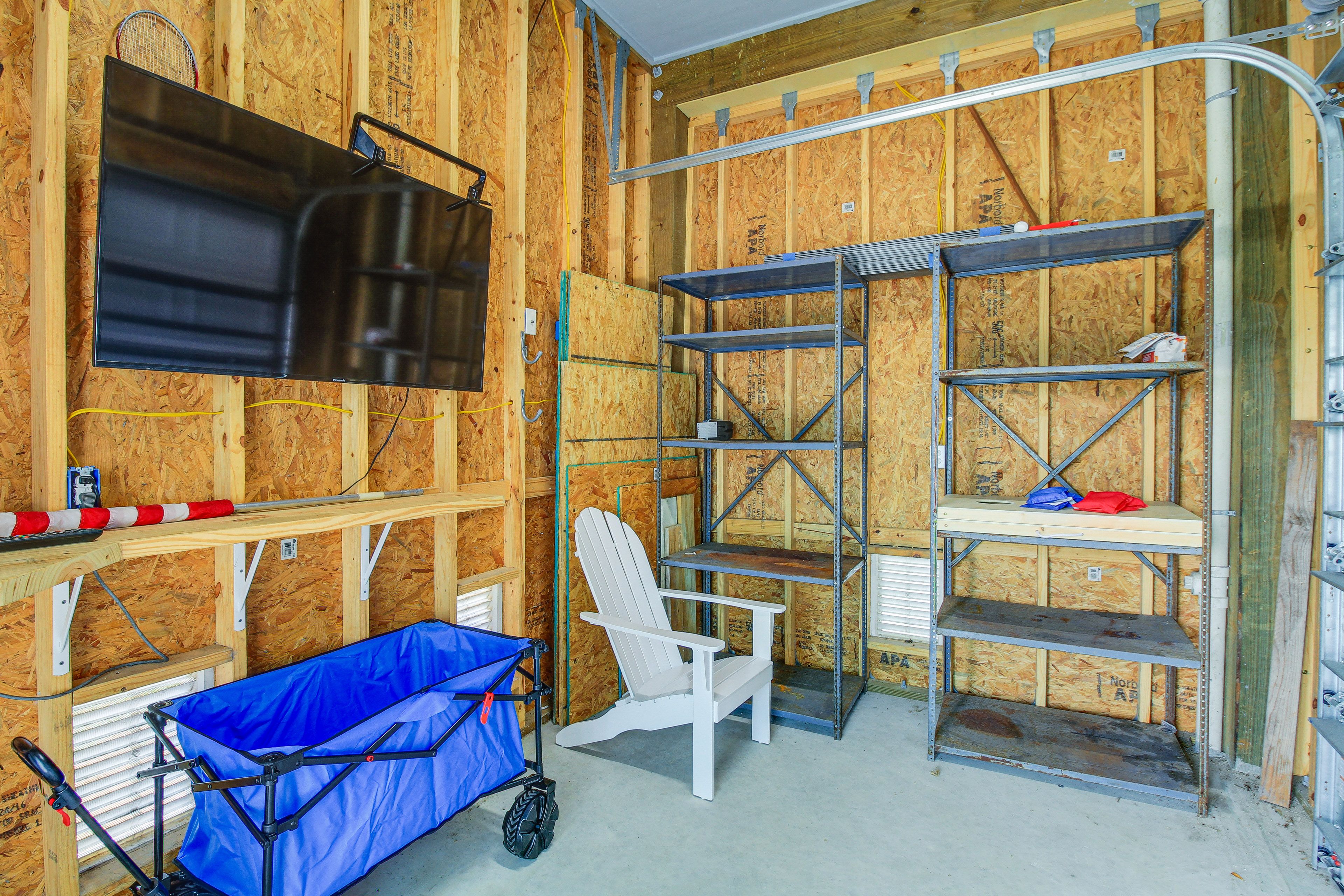 Lower Patio | Cornhole