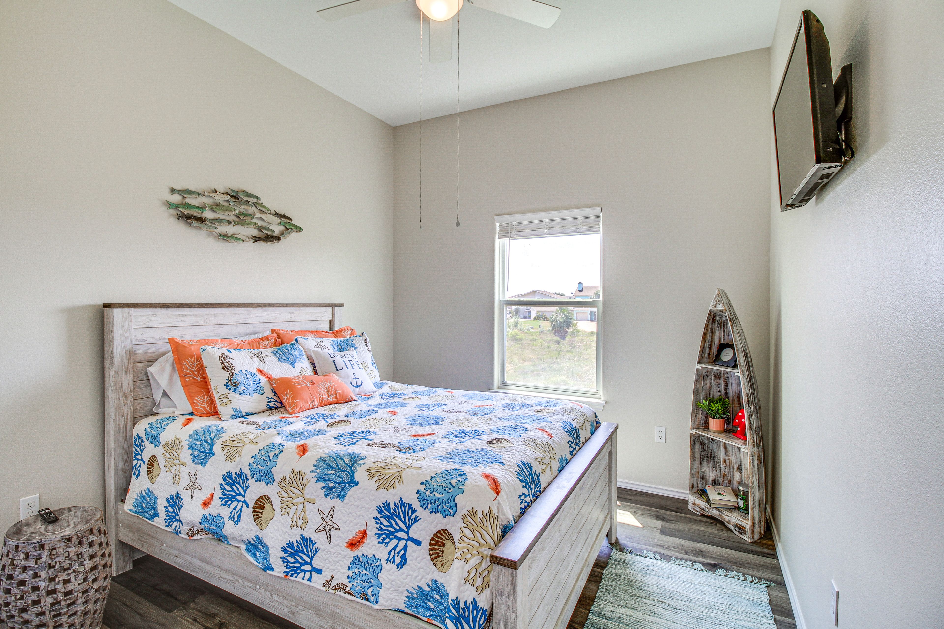 Bedroom 2 | Queen Bed | Linens Provided