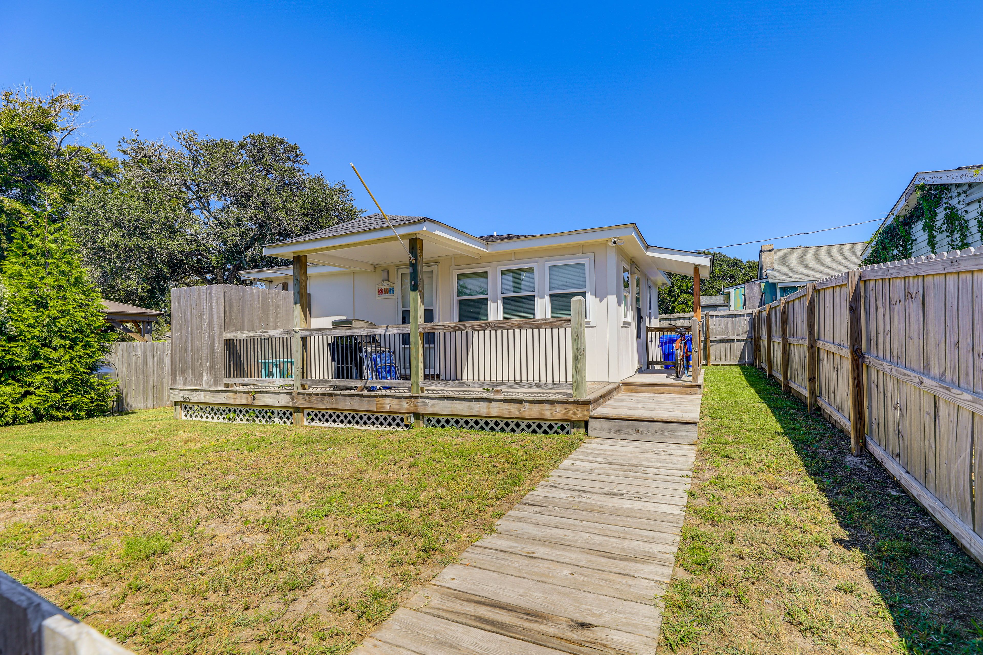 Exterior | Fenced Yard
