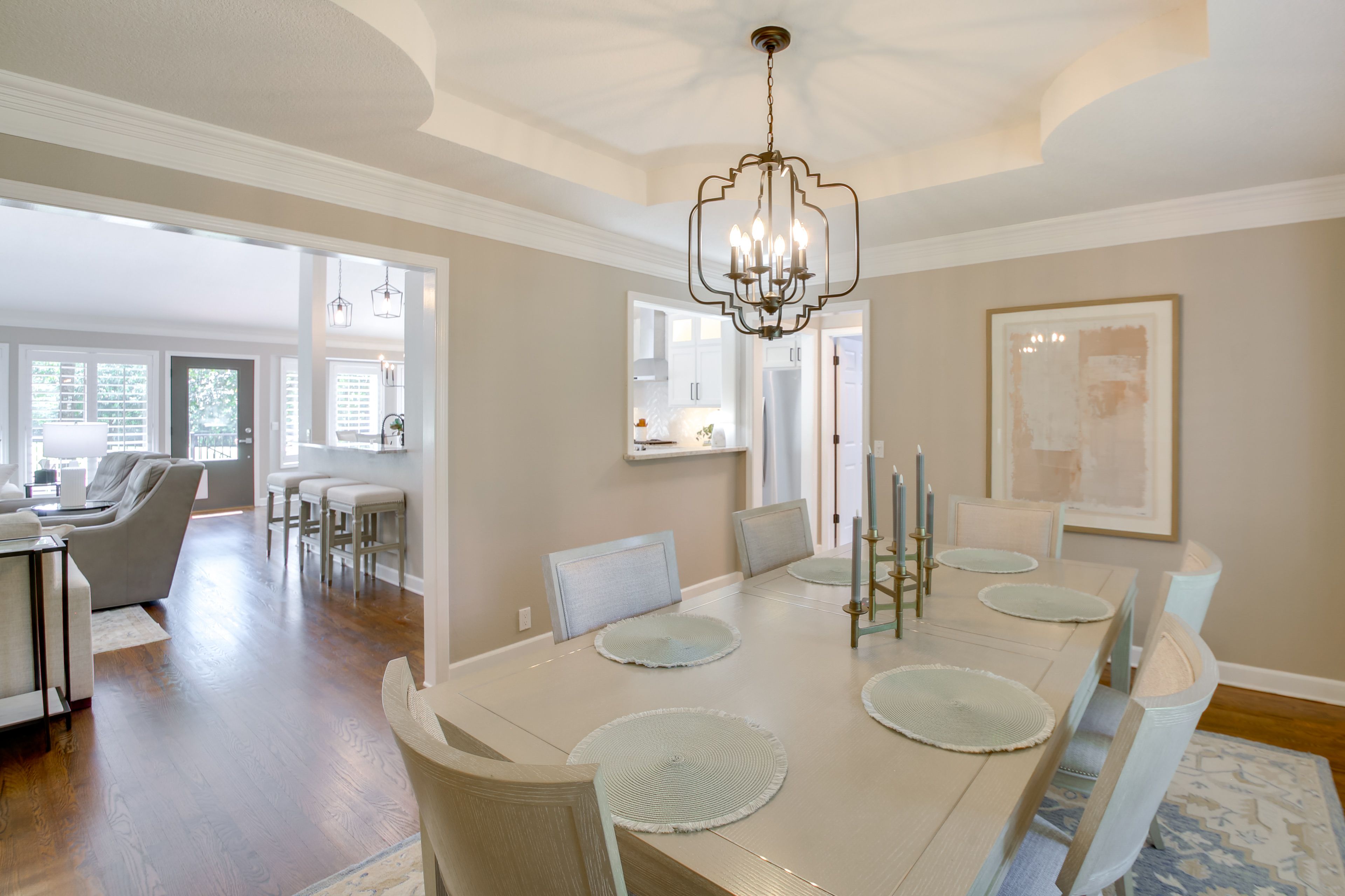 Dining Room | Dishware/Flatware Provided
