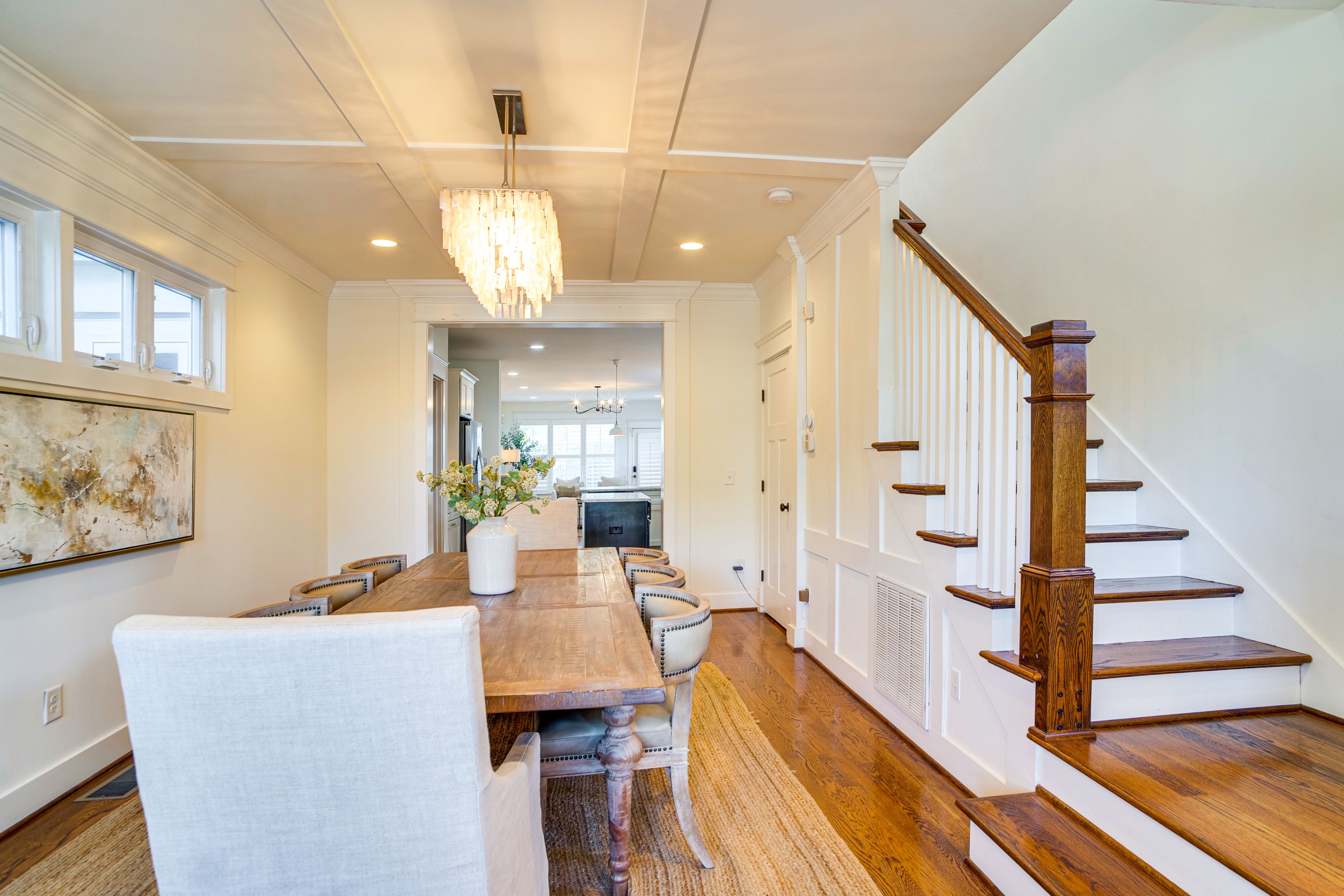 Dining Room | 1st Floor | Dishware & Flatware Provided