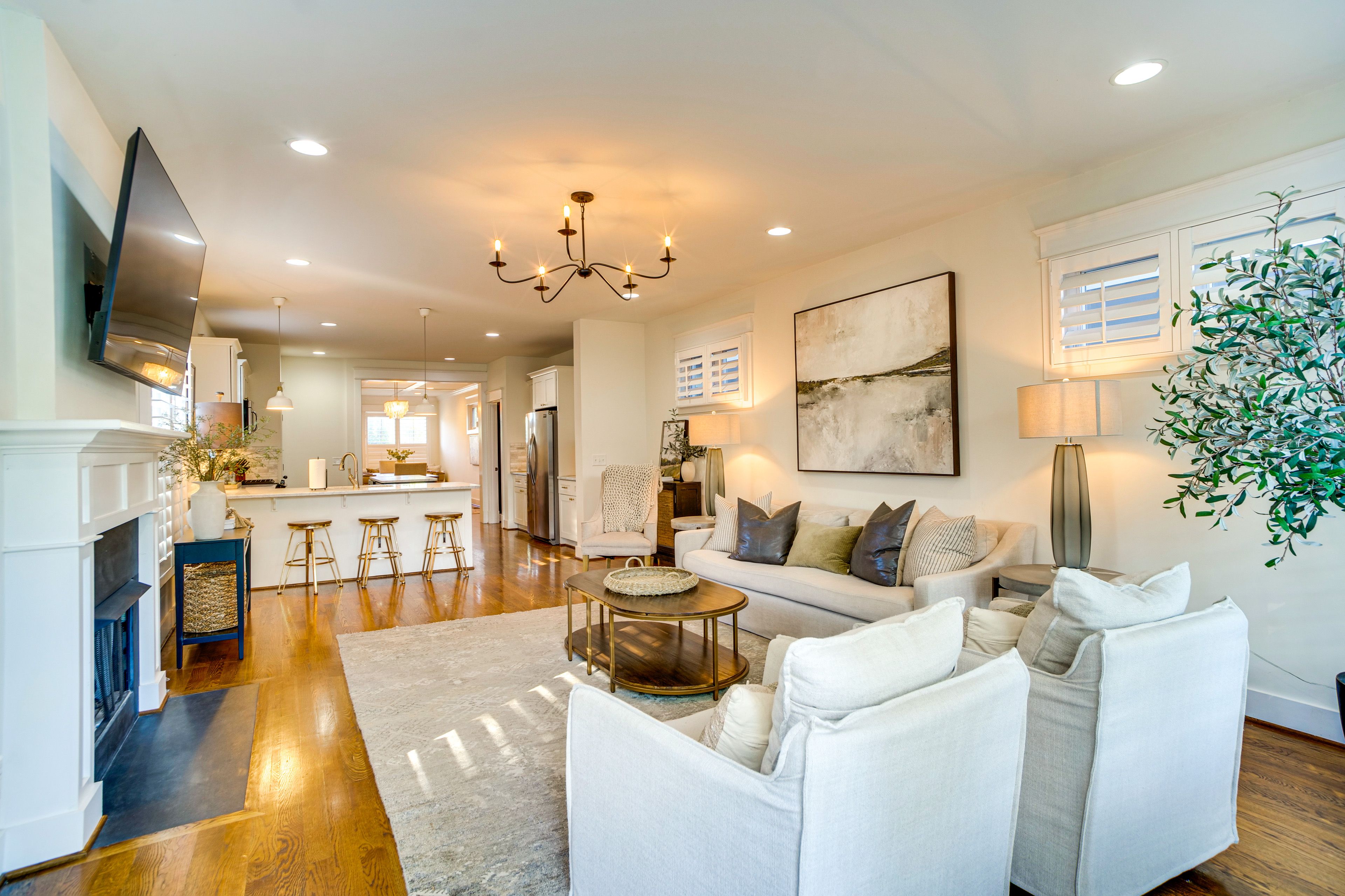 Living Room | 1st Floor | Free WiFi | Central A/C & Heating