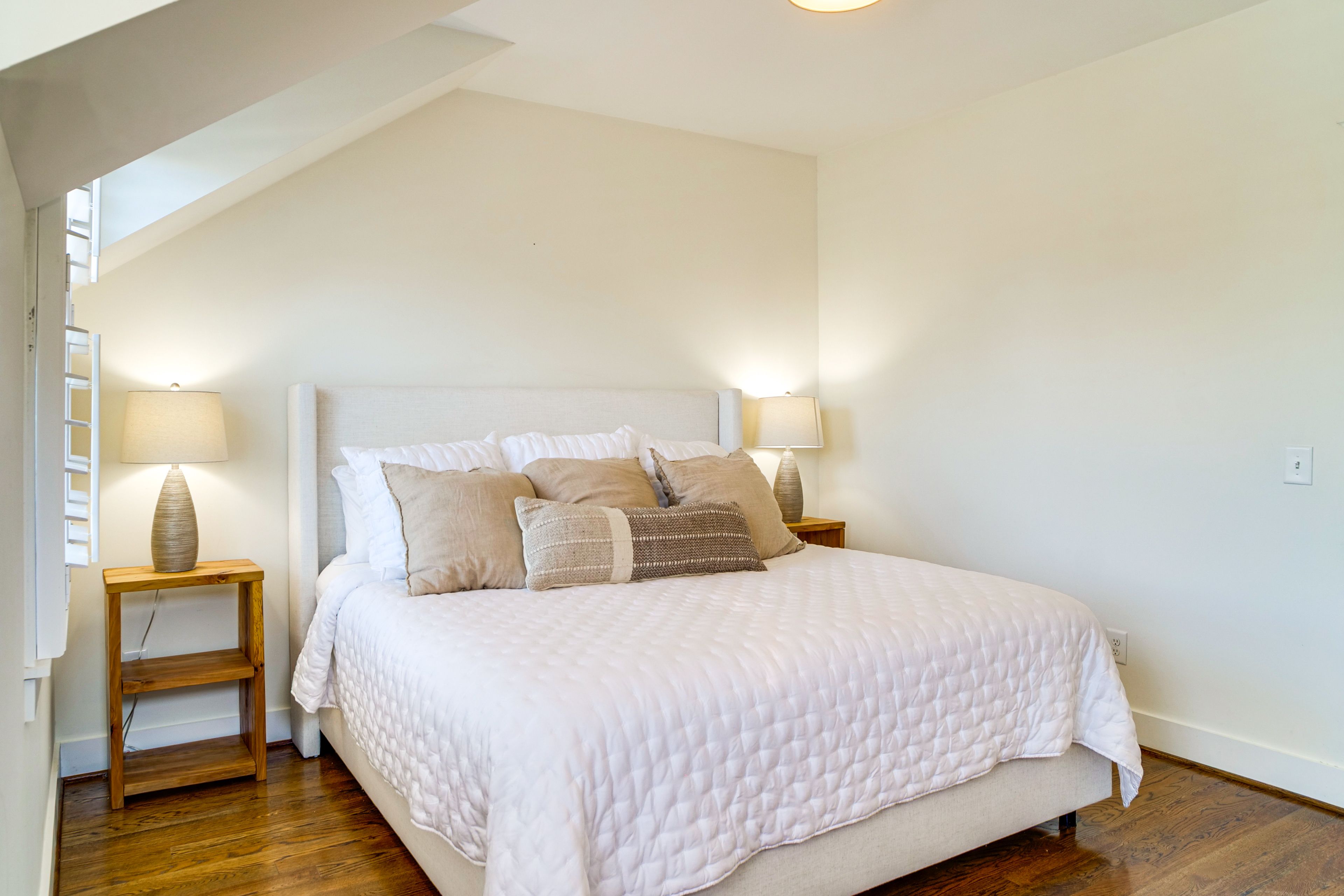 Bedroom 1 | 2nd Floor | King Bed | En-Suite Bathroom