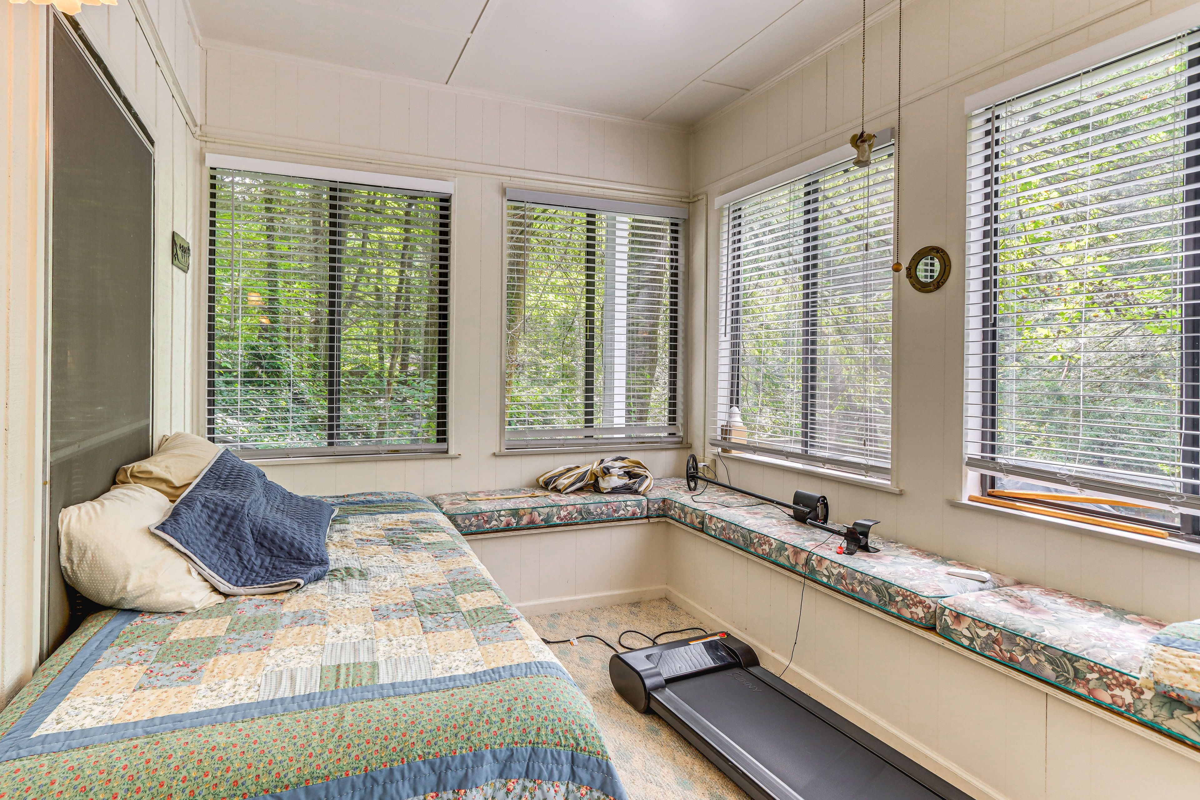 Office | Twin Daybed | Desk