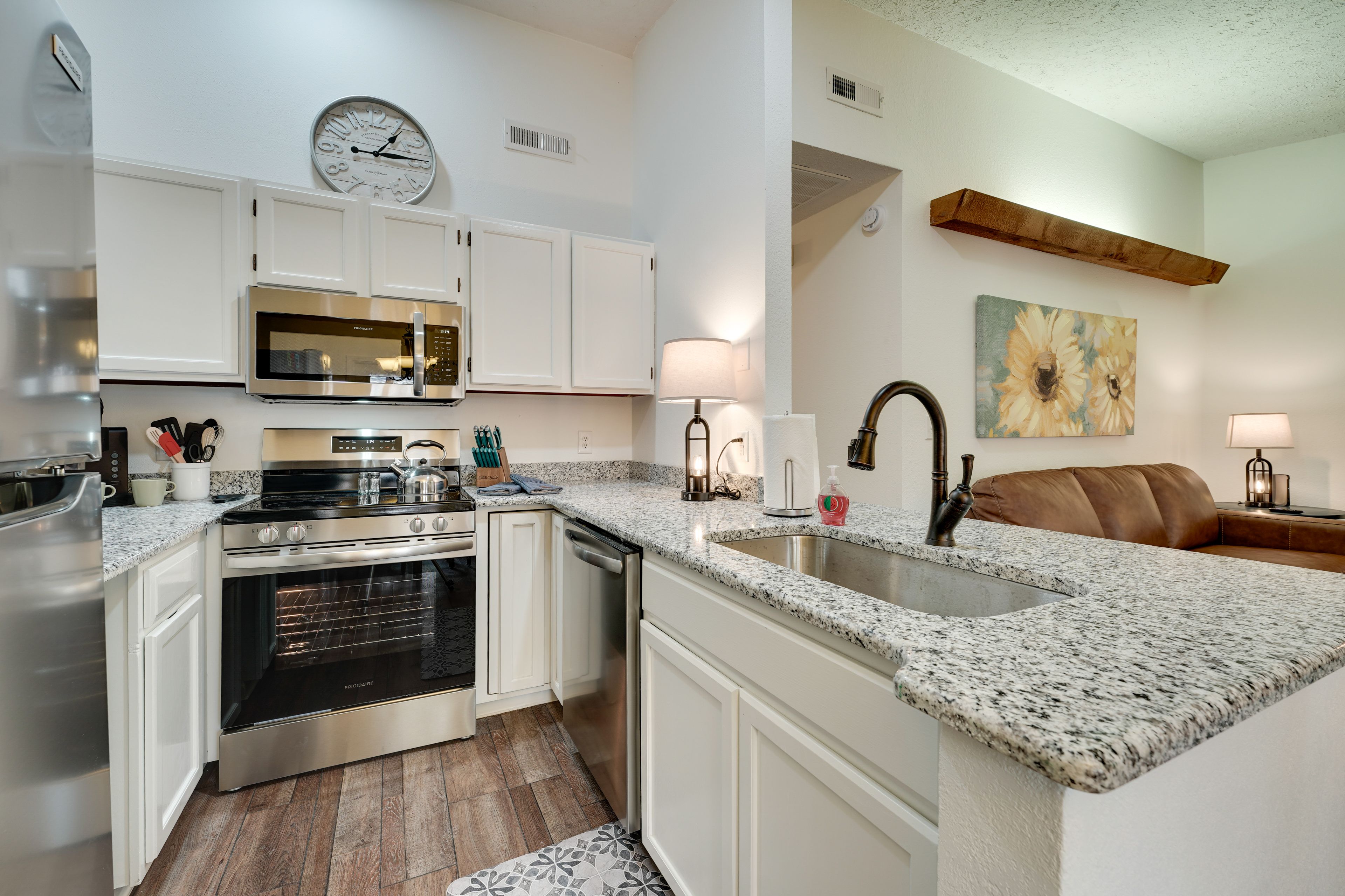 Kitchen | Dishwasher | Single-Serve Coffee Maker