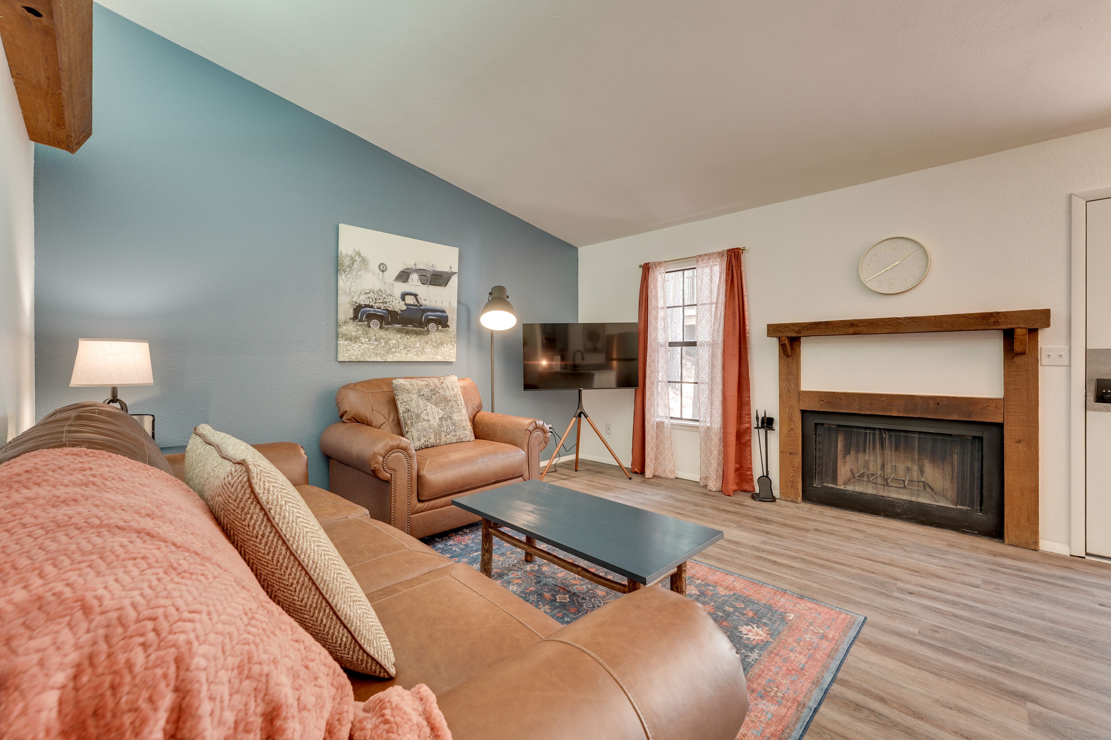 Kimberling City Vacation Rental | 2BR | 2BA | 726 Sq Ft | Stairs Required