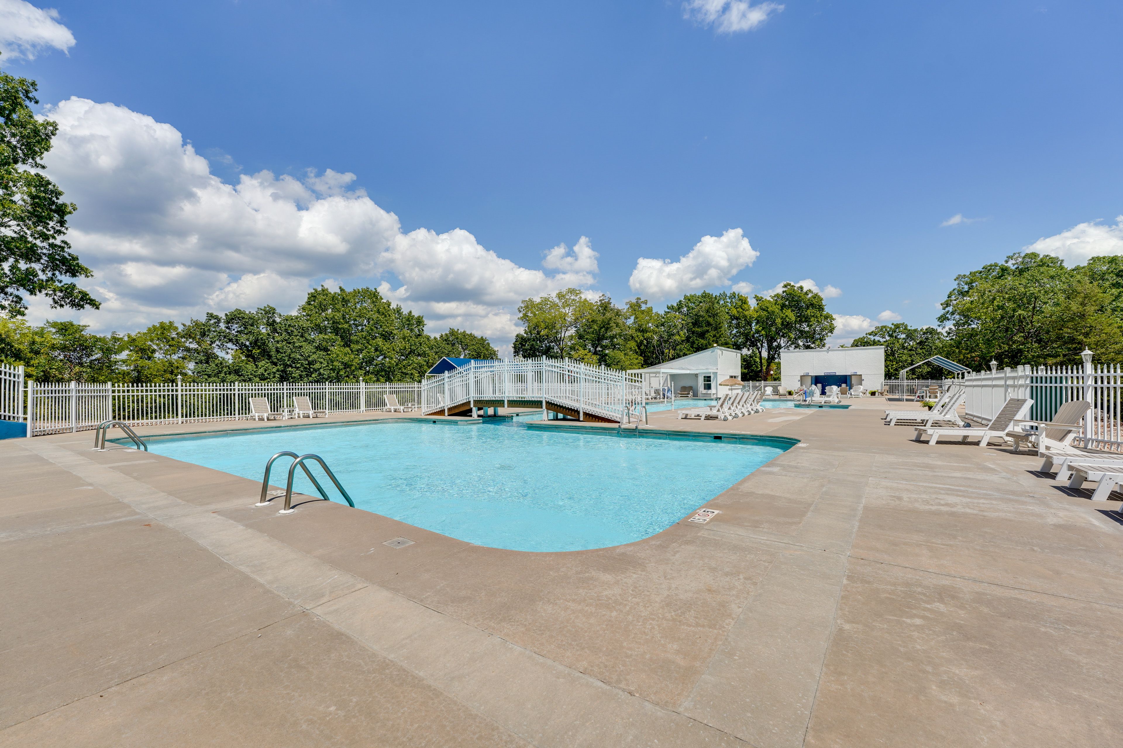 Ozark Mountain Resort | Community Amenities