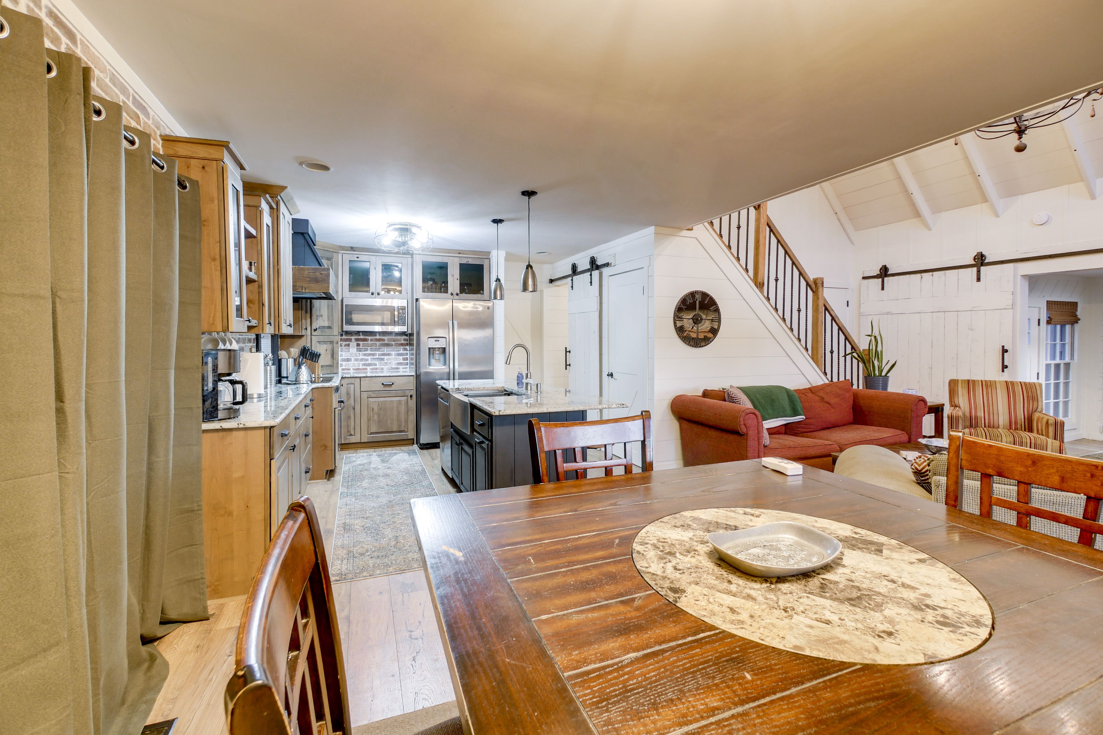 Dining Area 2 | 1st Floor | Free WiFi | Dishware/Flatware