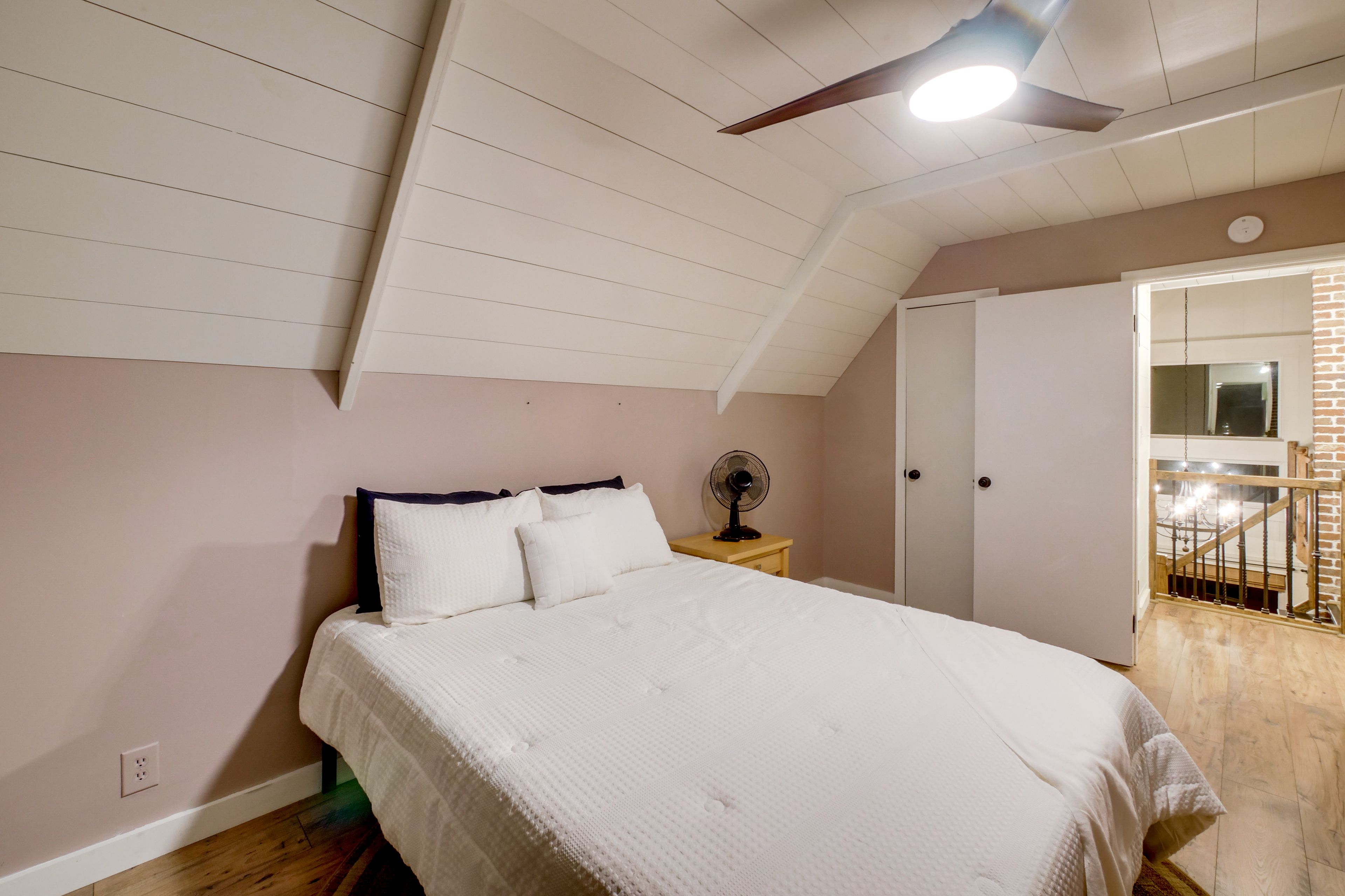 Bedroom 4 | 2nd Floor | Queen Bed | Smart TV