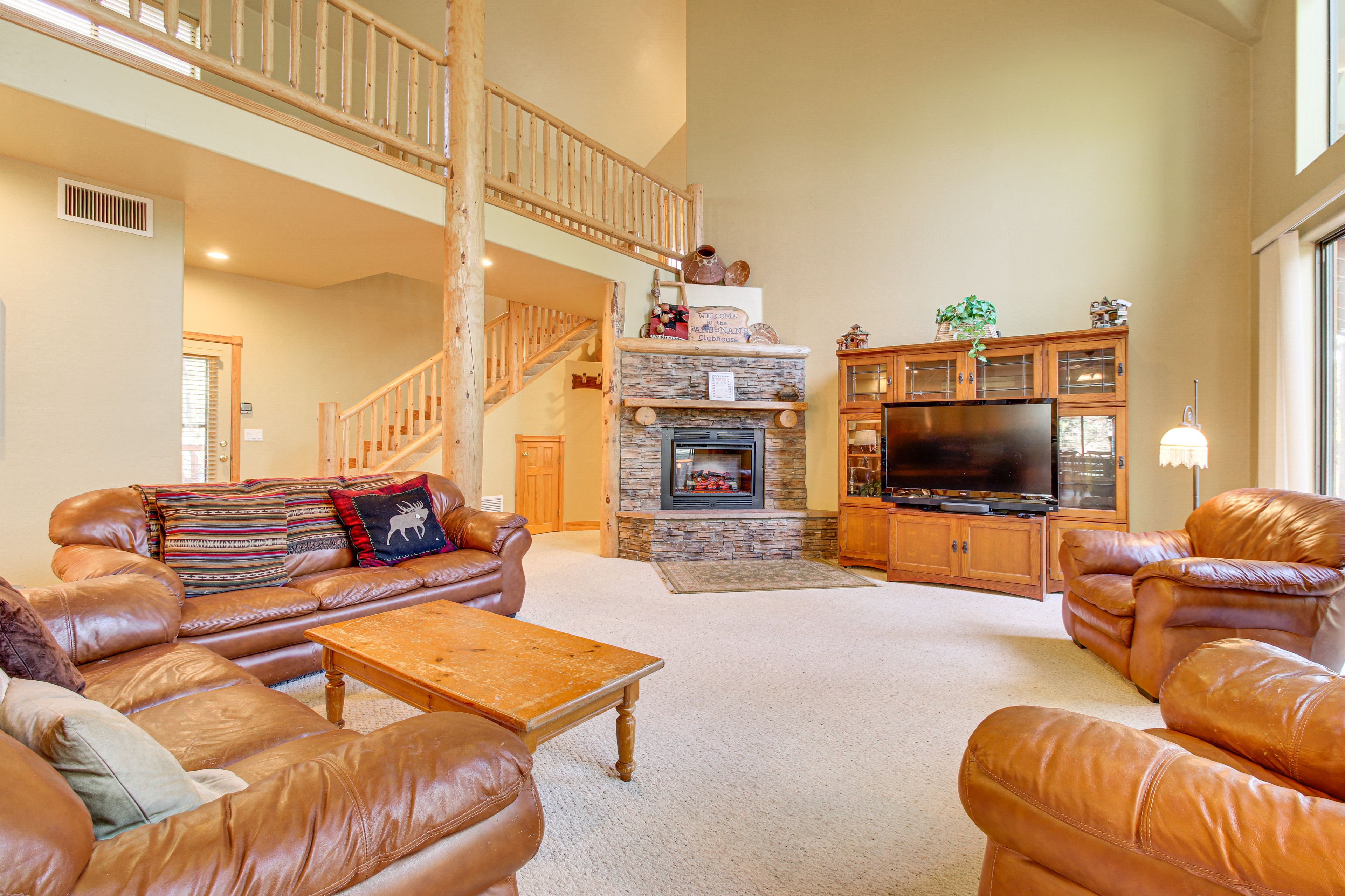 Lakeside Vacation Rental | 5BR | 2.5BA | 2,857 Sq Ft | 2 Steps to Enter