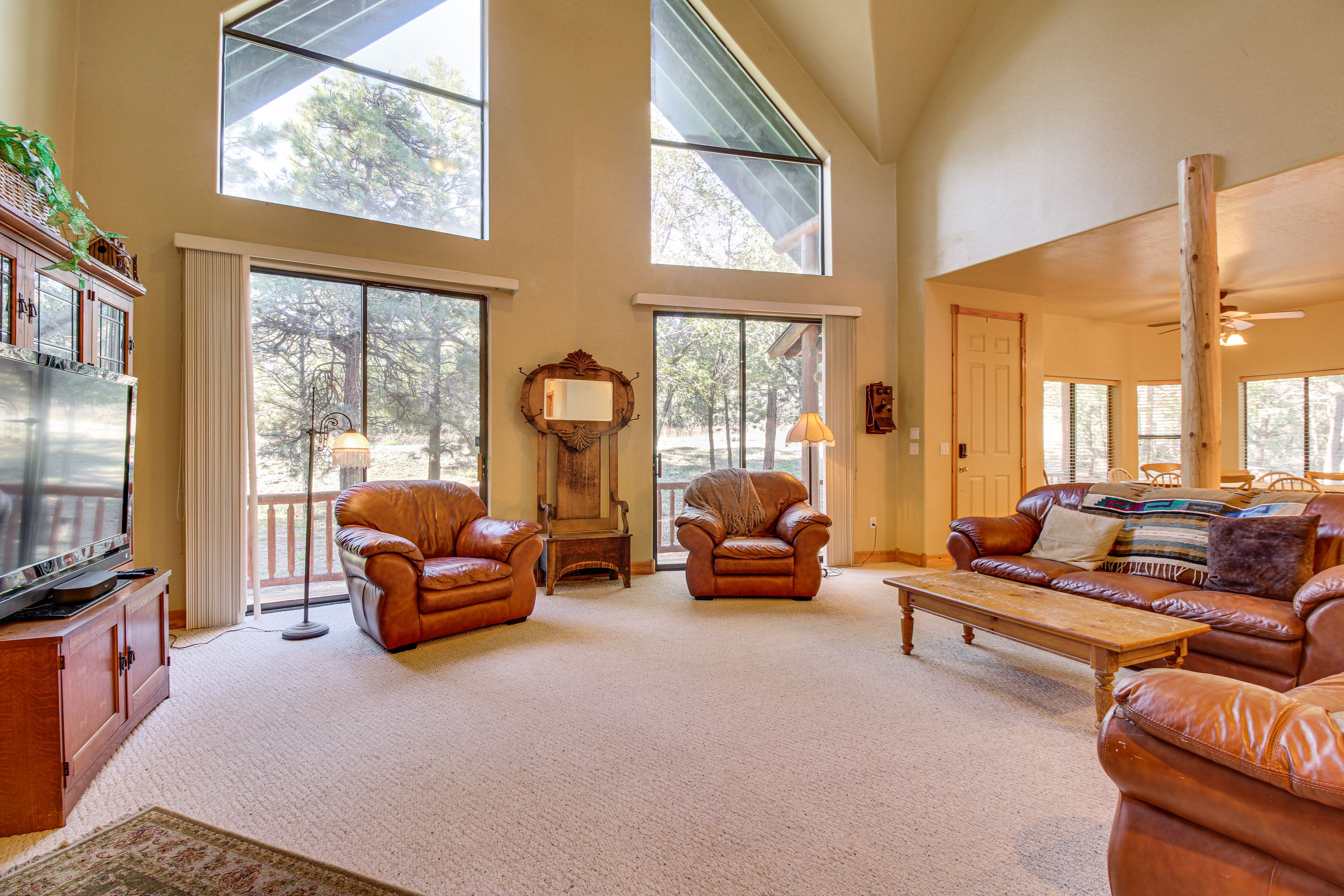 Living Room | Smart TV | Decorative Fireplace | 1st Floor