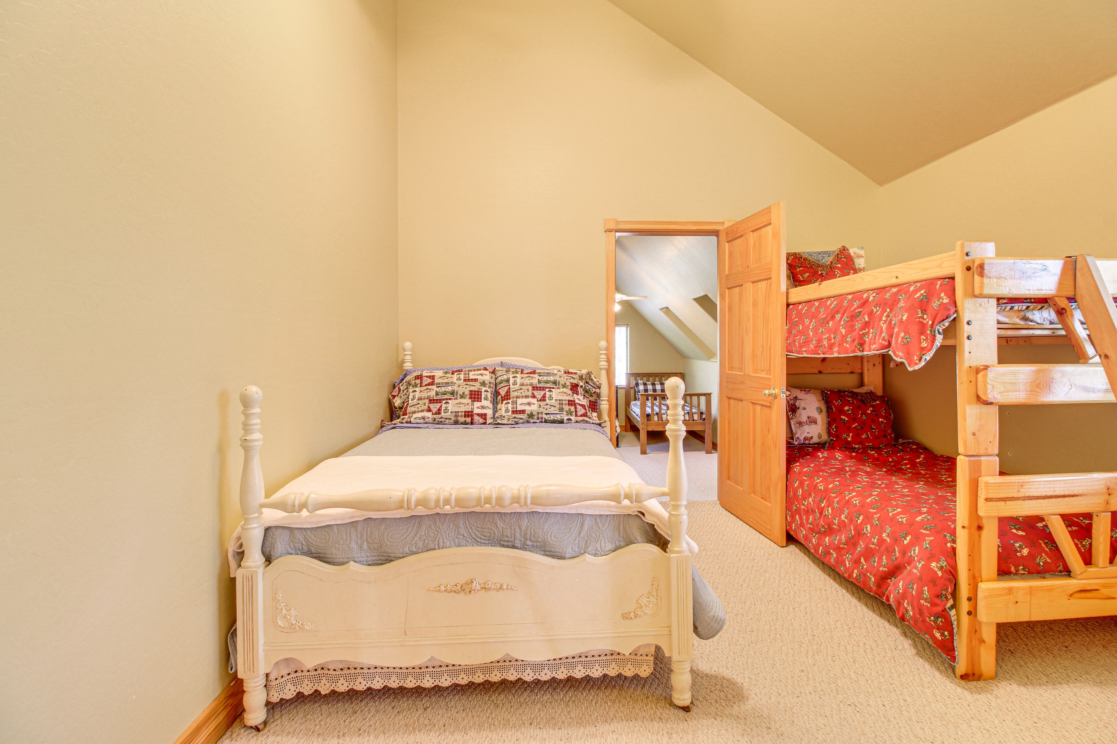 Bedroom 4 | Twin Bunk Bed | Full Bed | 2nd Floor