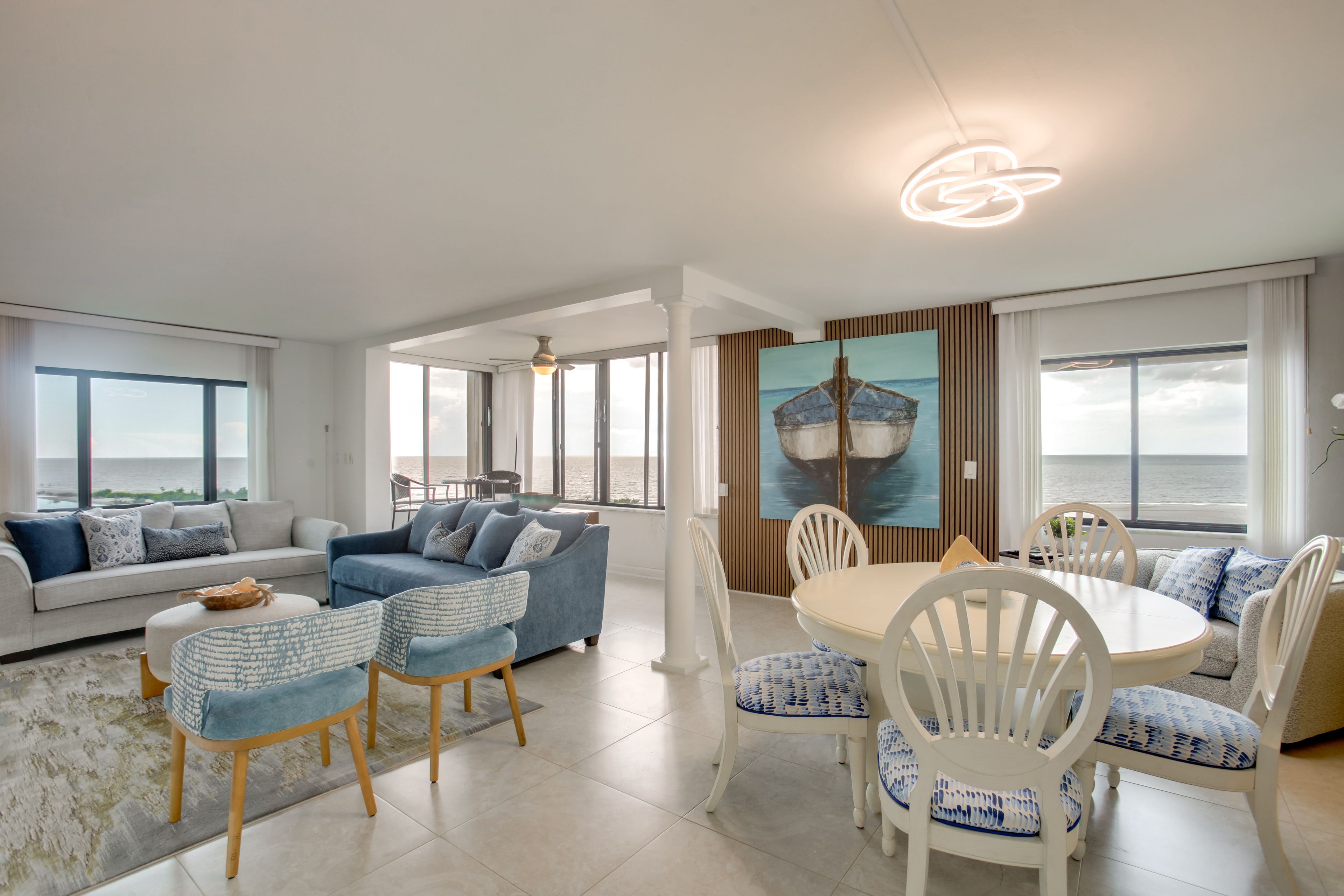 Dining Area | Dishware/Flatware Provided
