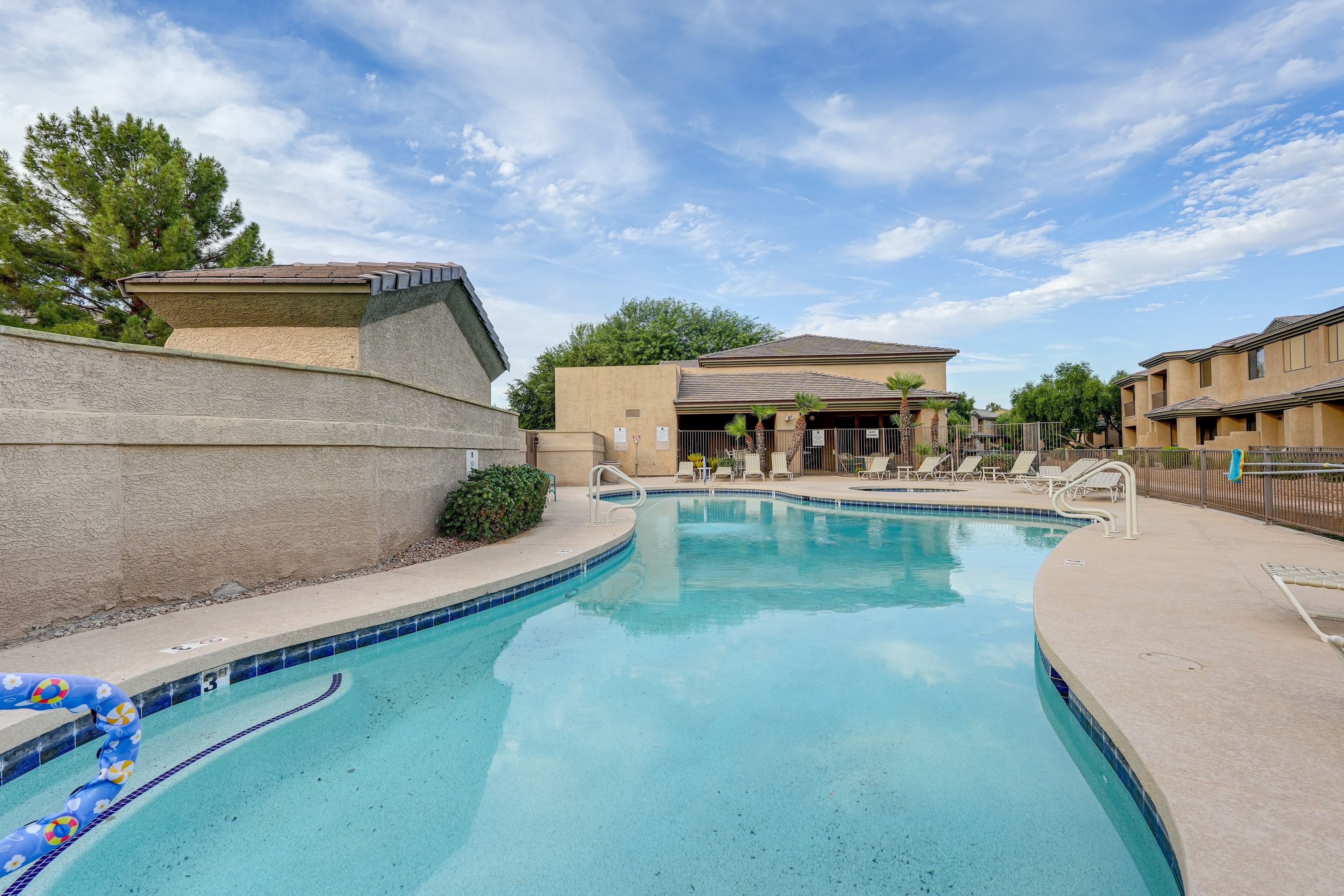 Community Pool & Hot Tub