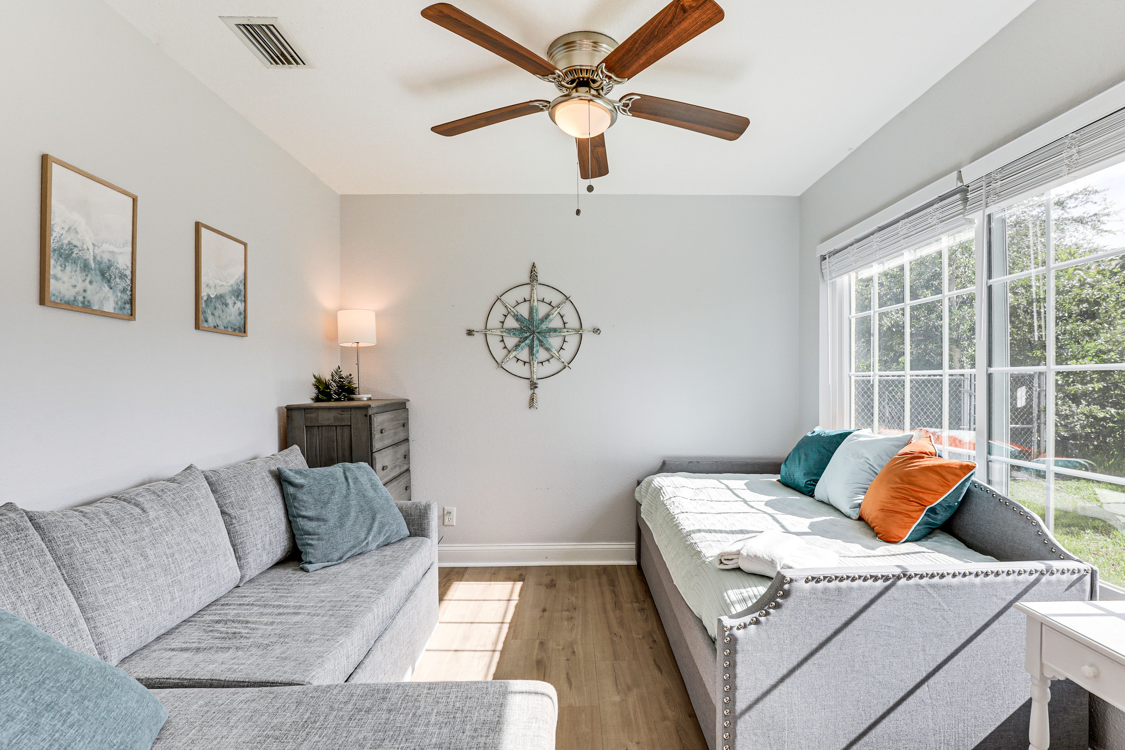 Bedroom 3 | Twin Daybed w/ Twin Trundle