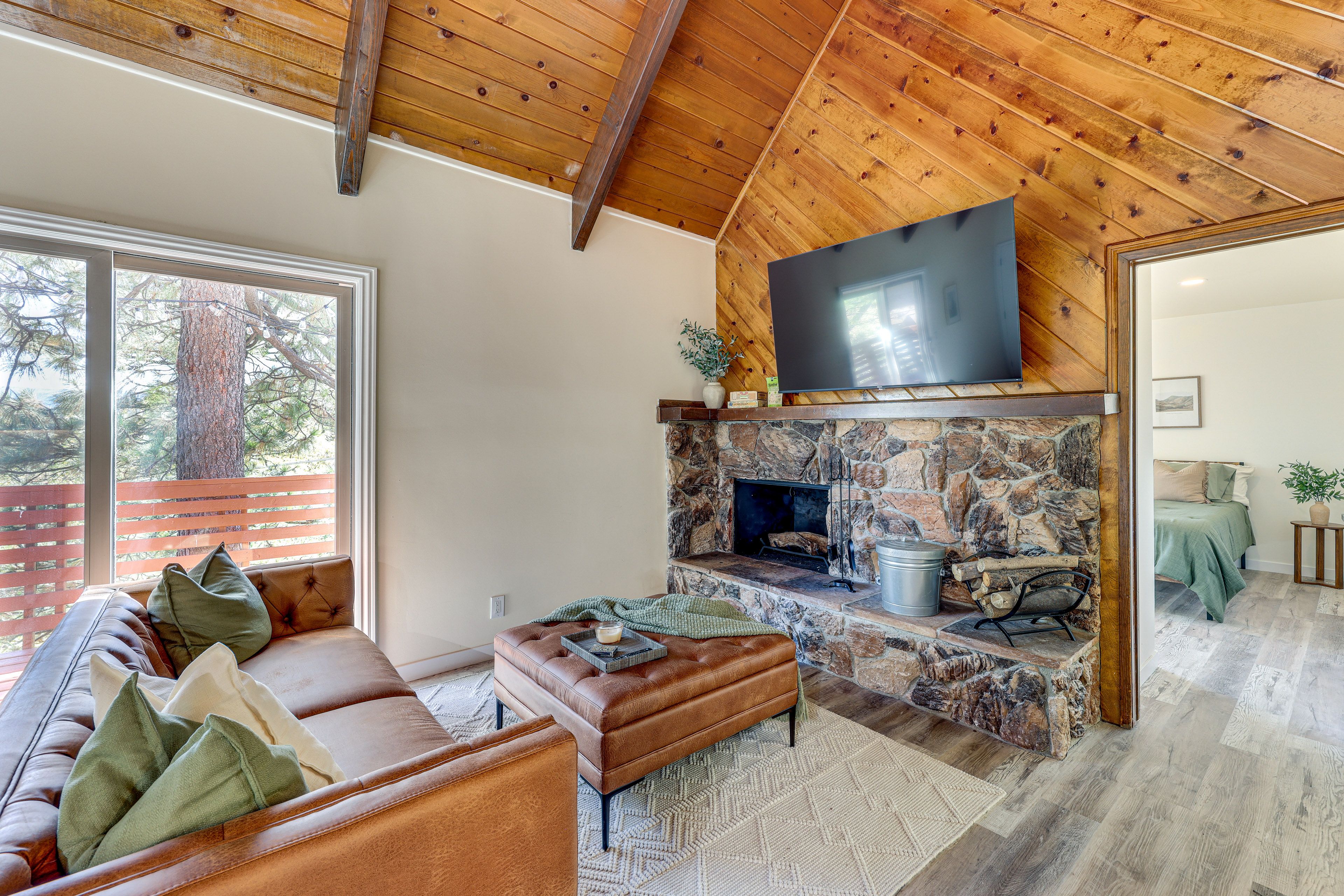Living Room | Main Level | Smart TV | Free WiFi | Wood-Burning Fireplace