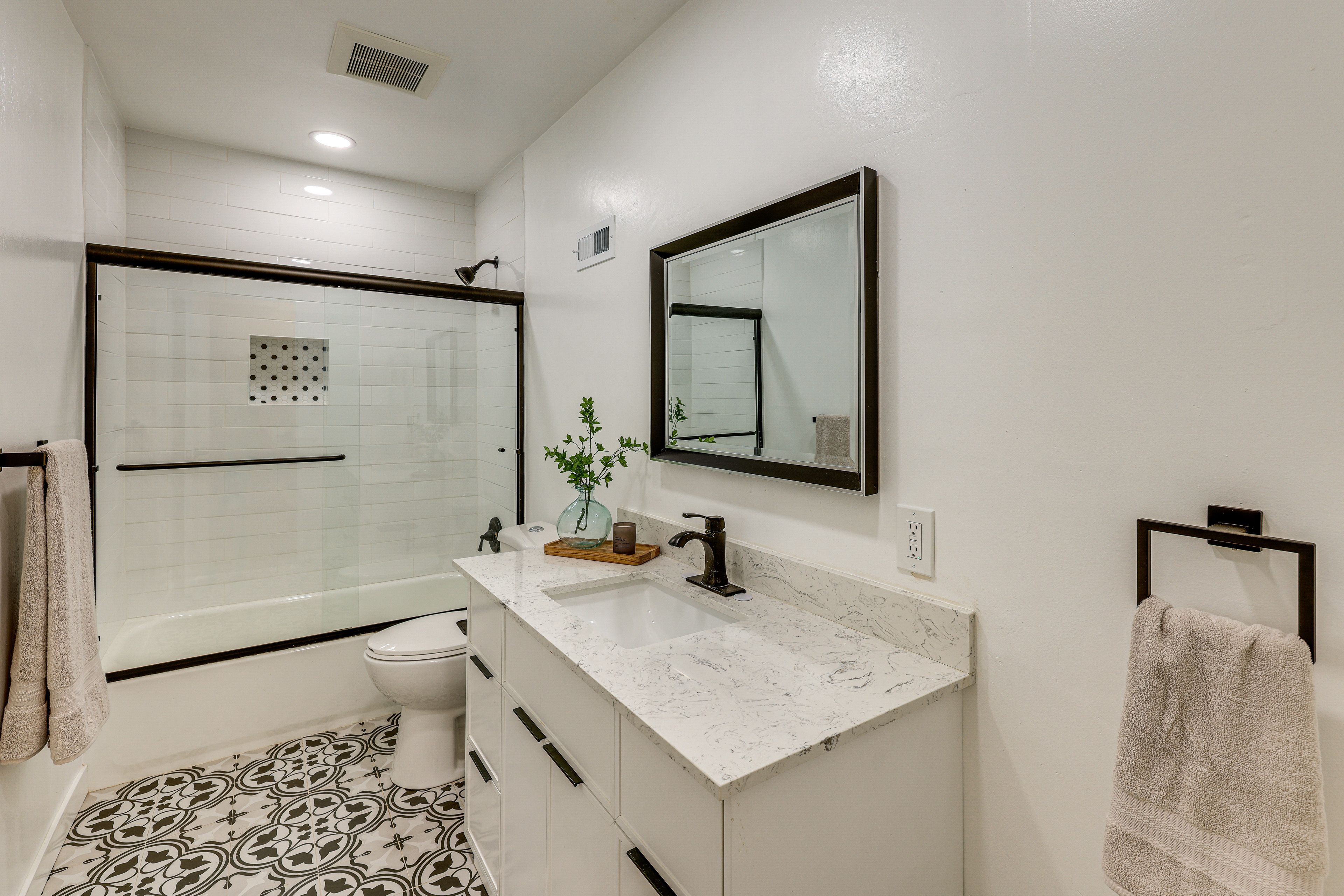 Bathroom | Lower Level | Complimentary Toiletries | Hair Dryer