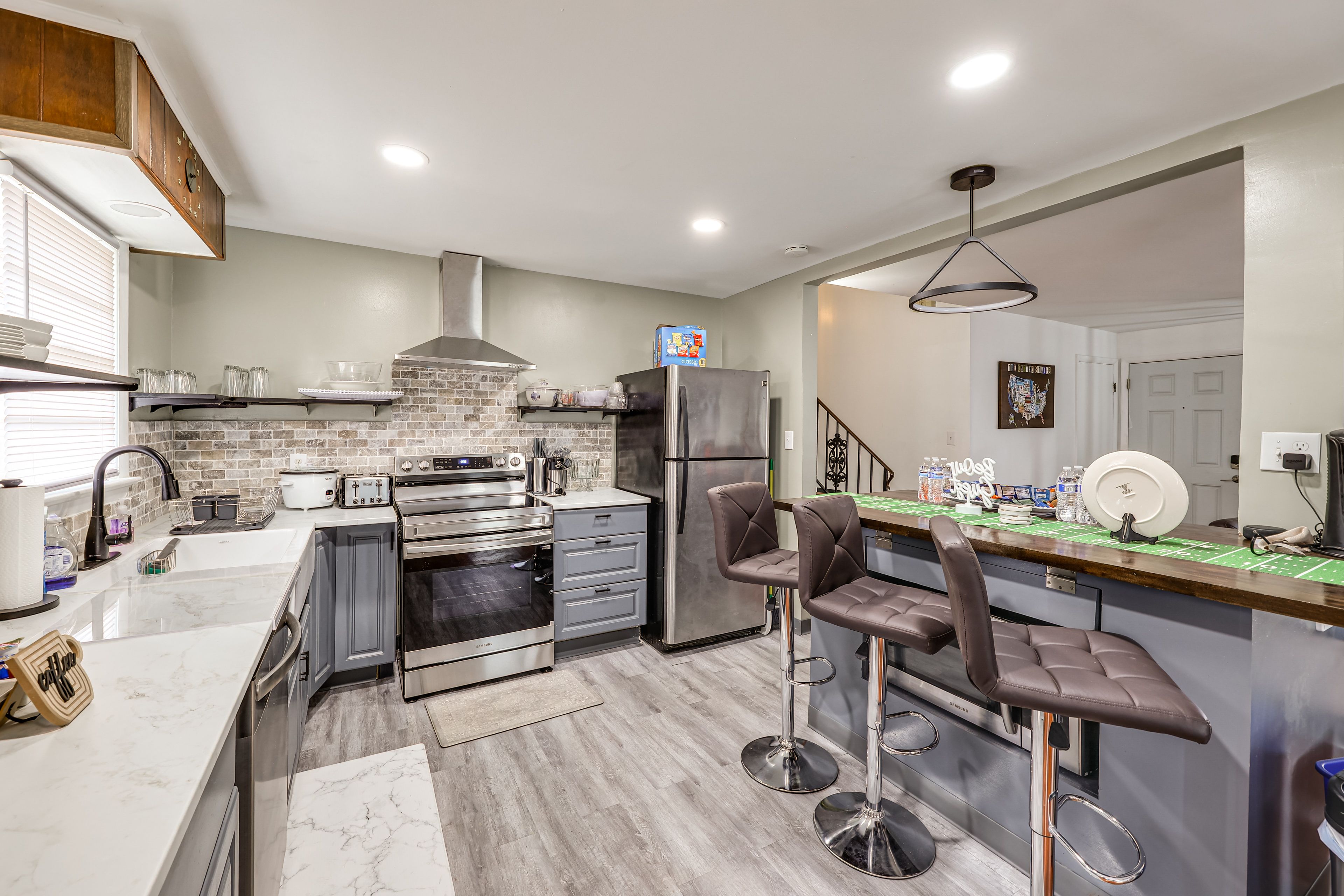 Kitchen | Main Level