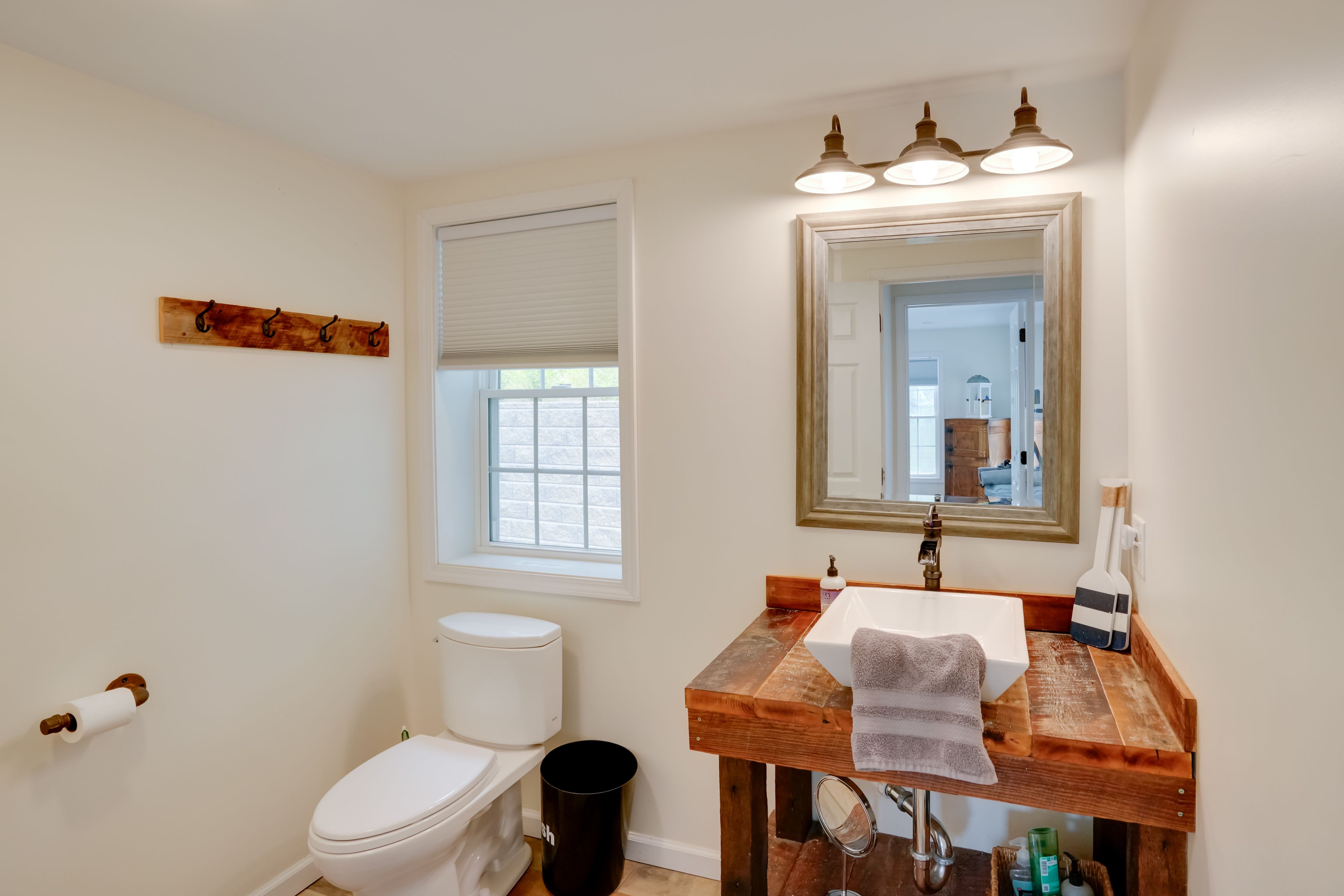 Full Bathroom | Main Level