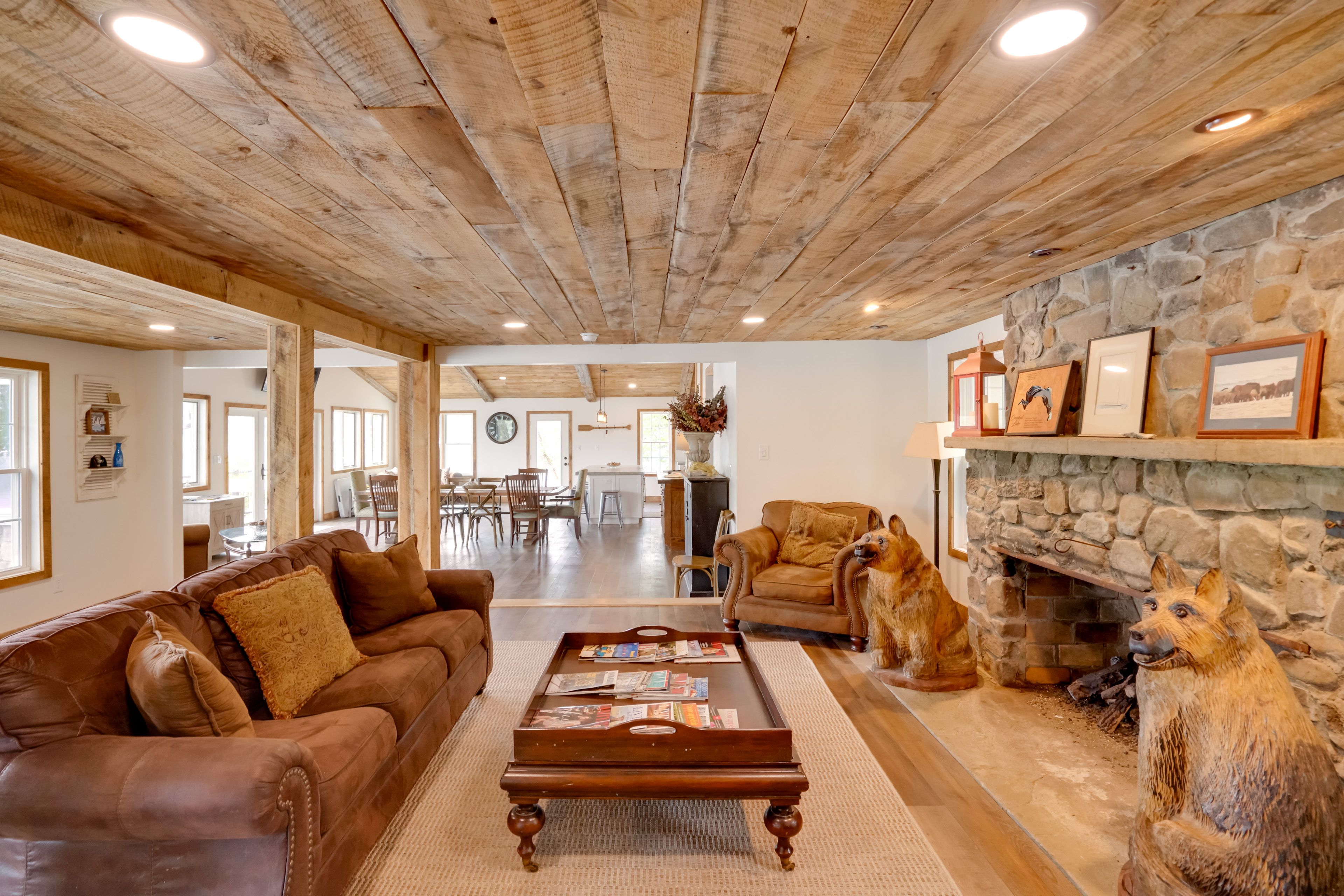 Living Room | Fireplace