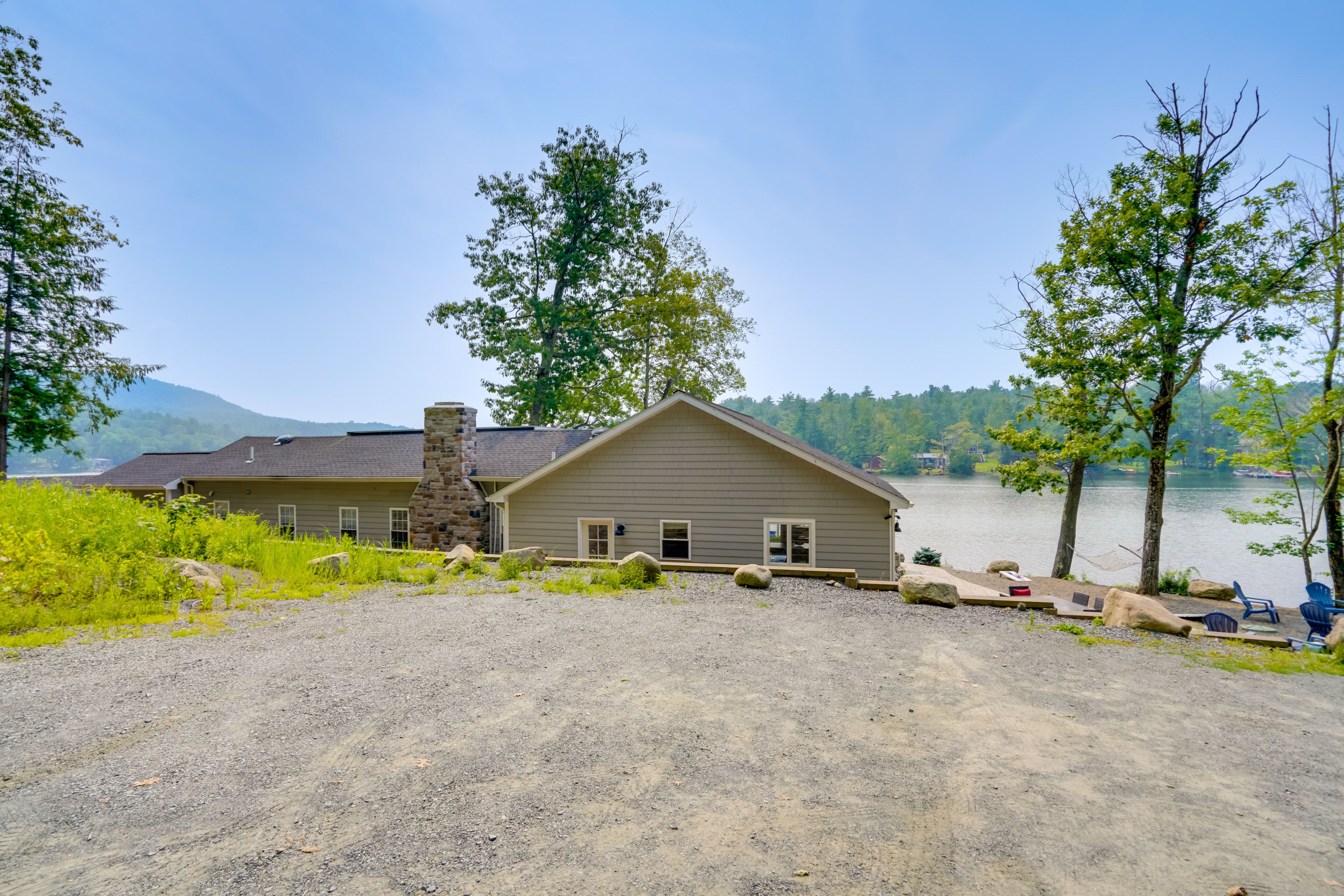 Parking | Driveway (2 Vehicles)