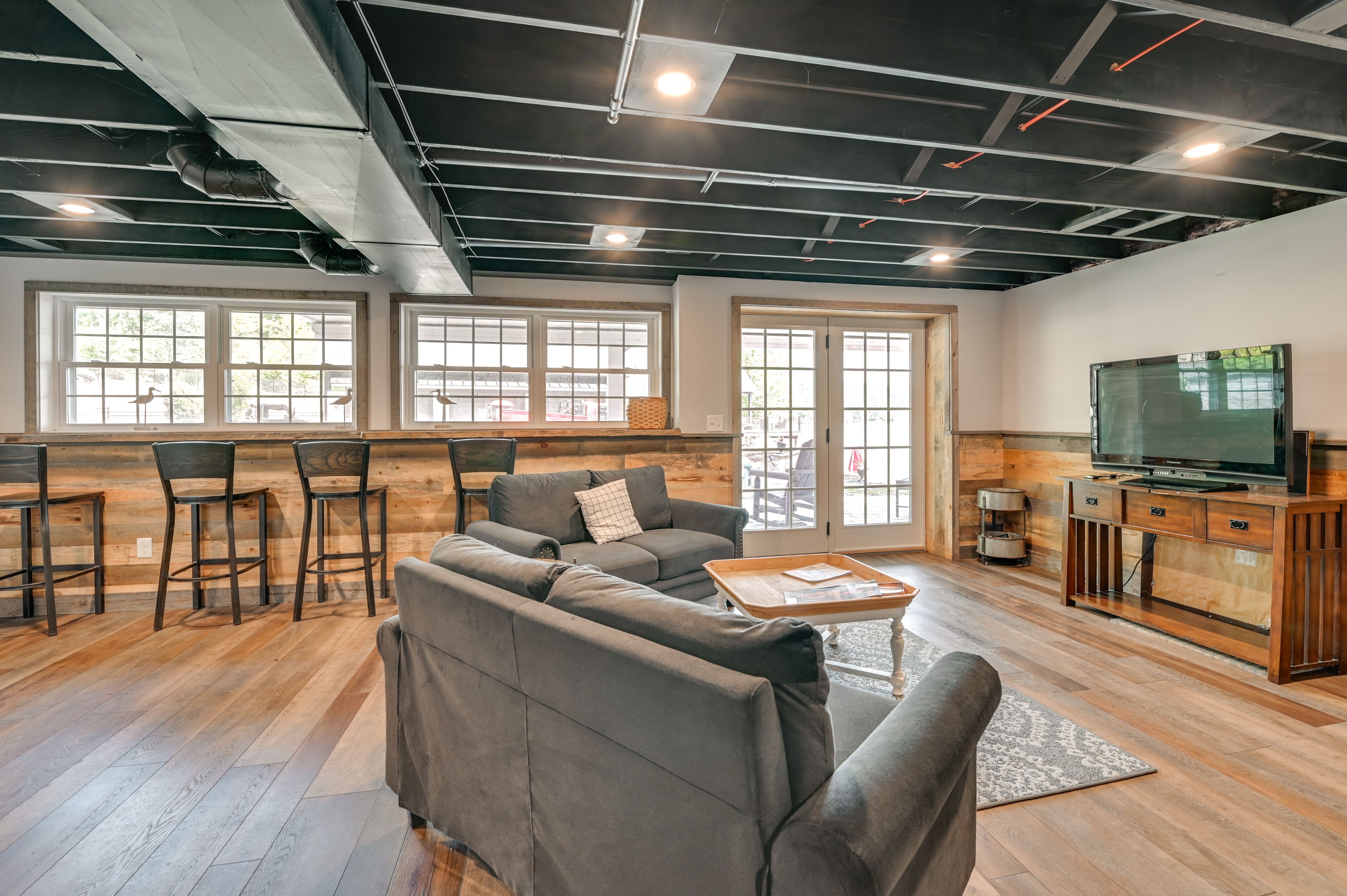 Basement Lounge | Lower Level