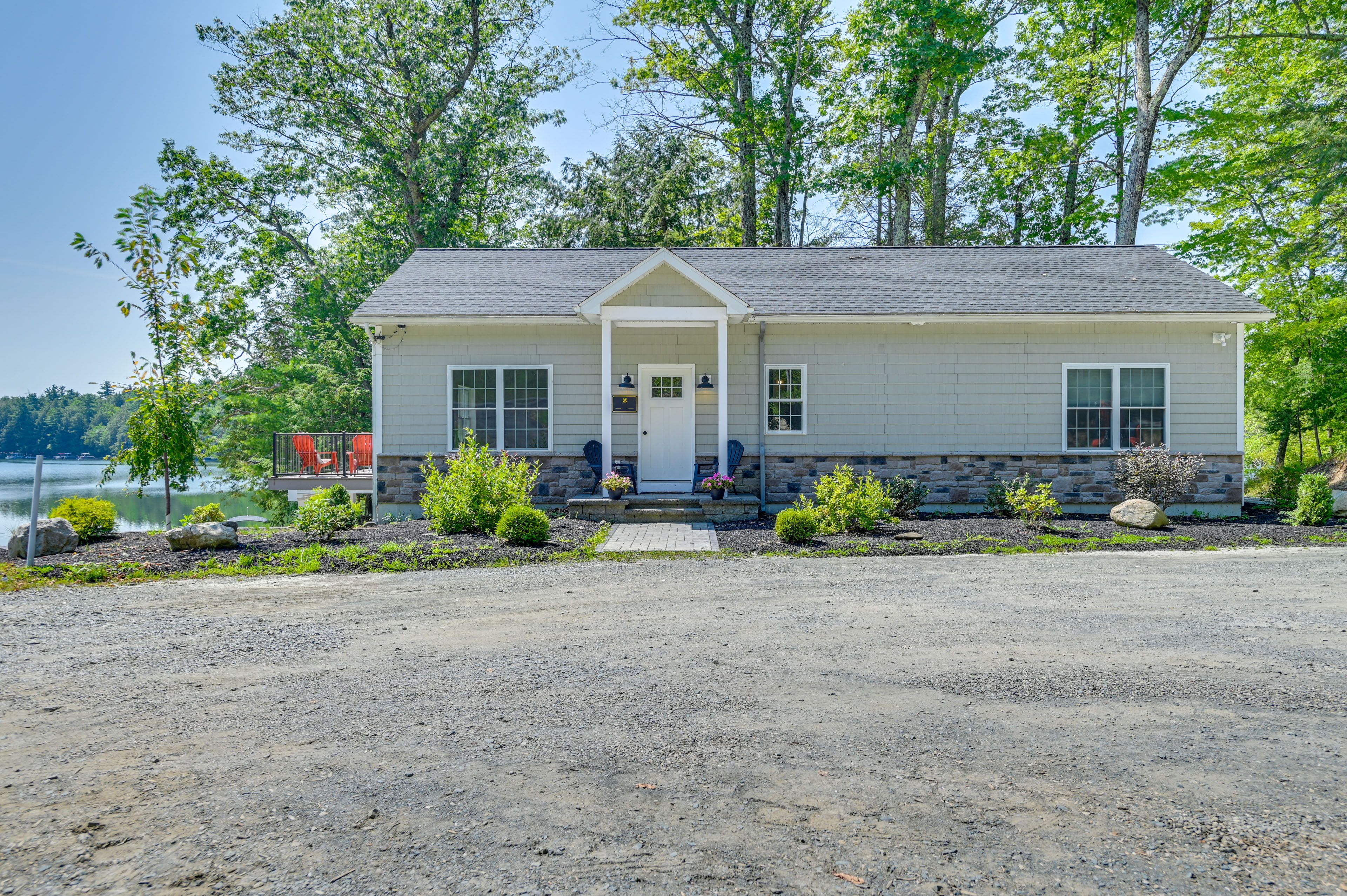 Parking | Driveway (4 Vehicles)