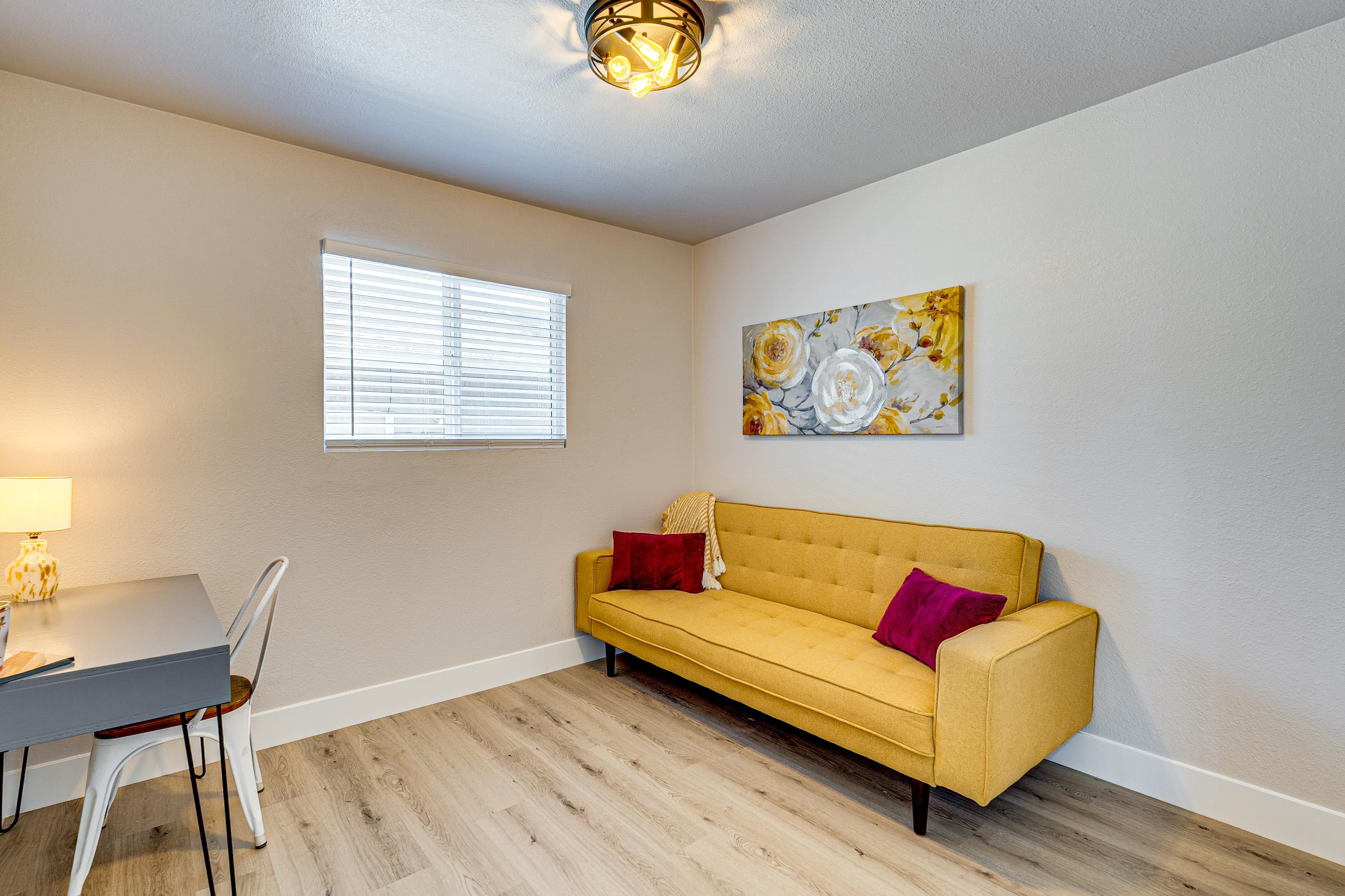 Bedroom 4 (Office) | Full Futon