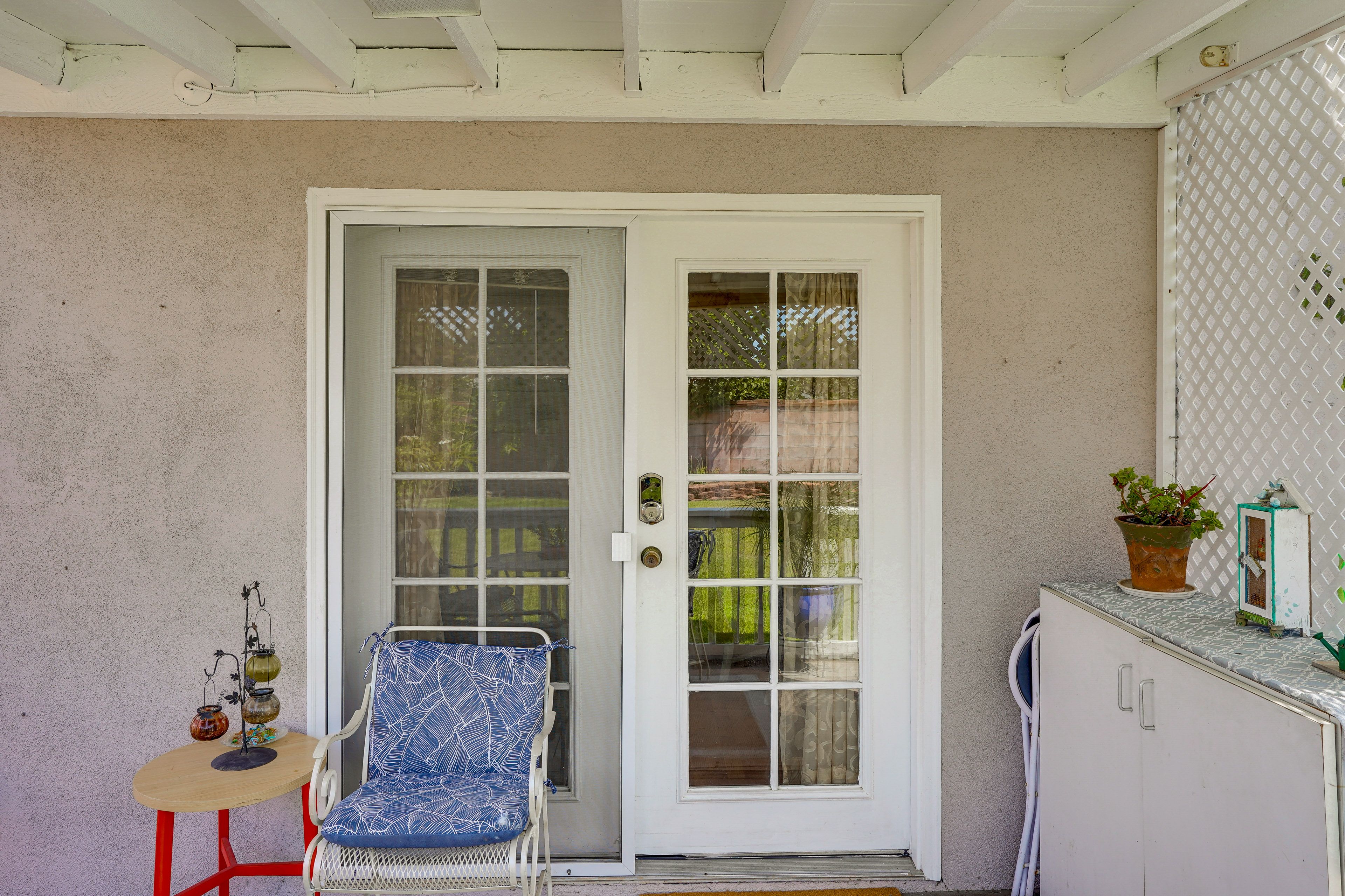 Furnished Patio | Dining Table