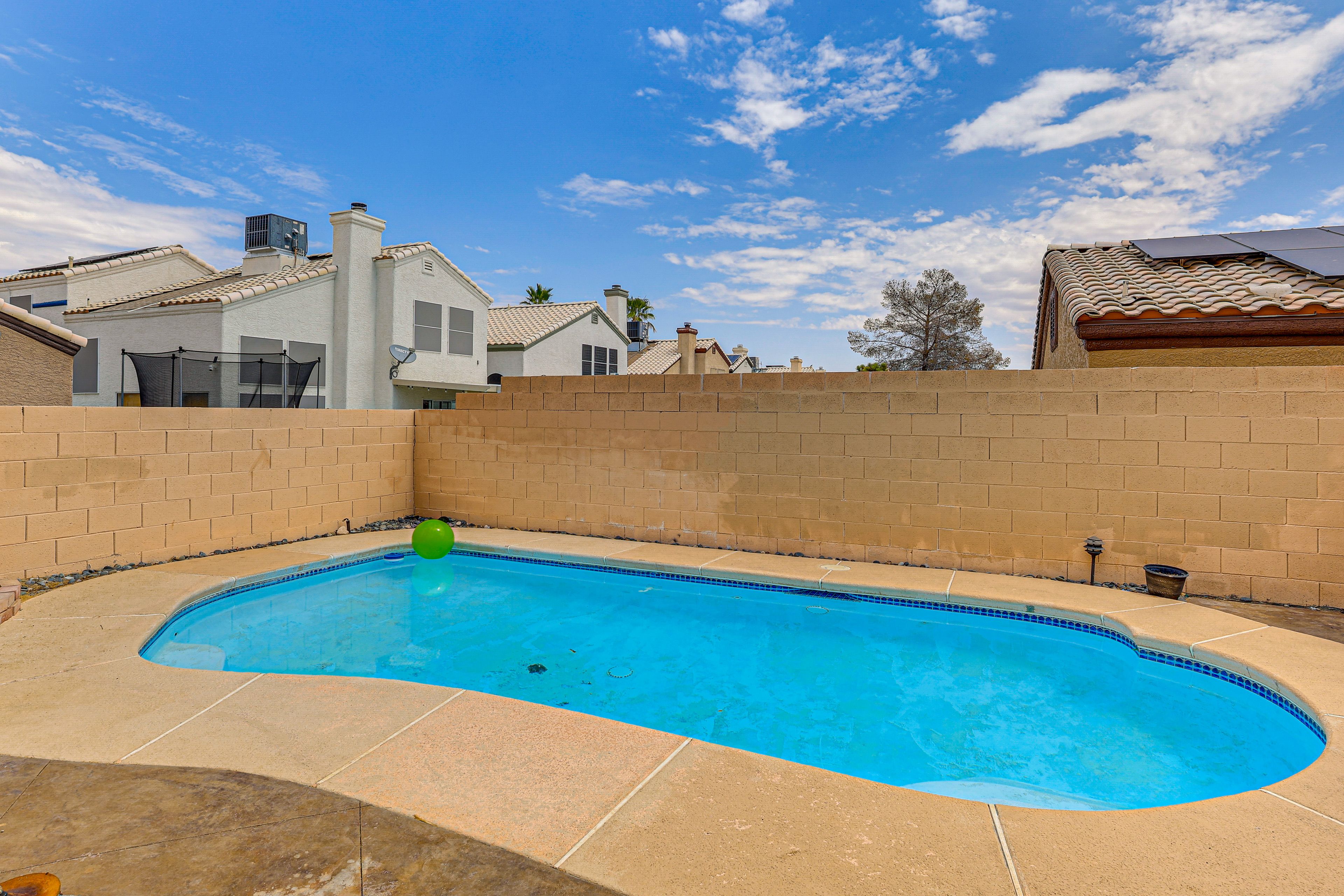 Private Outdoor Pool (Not Heated, Depth 2'-5')