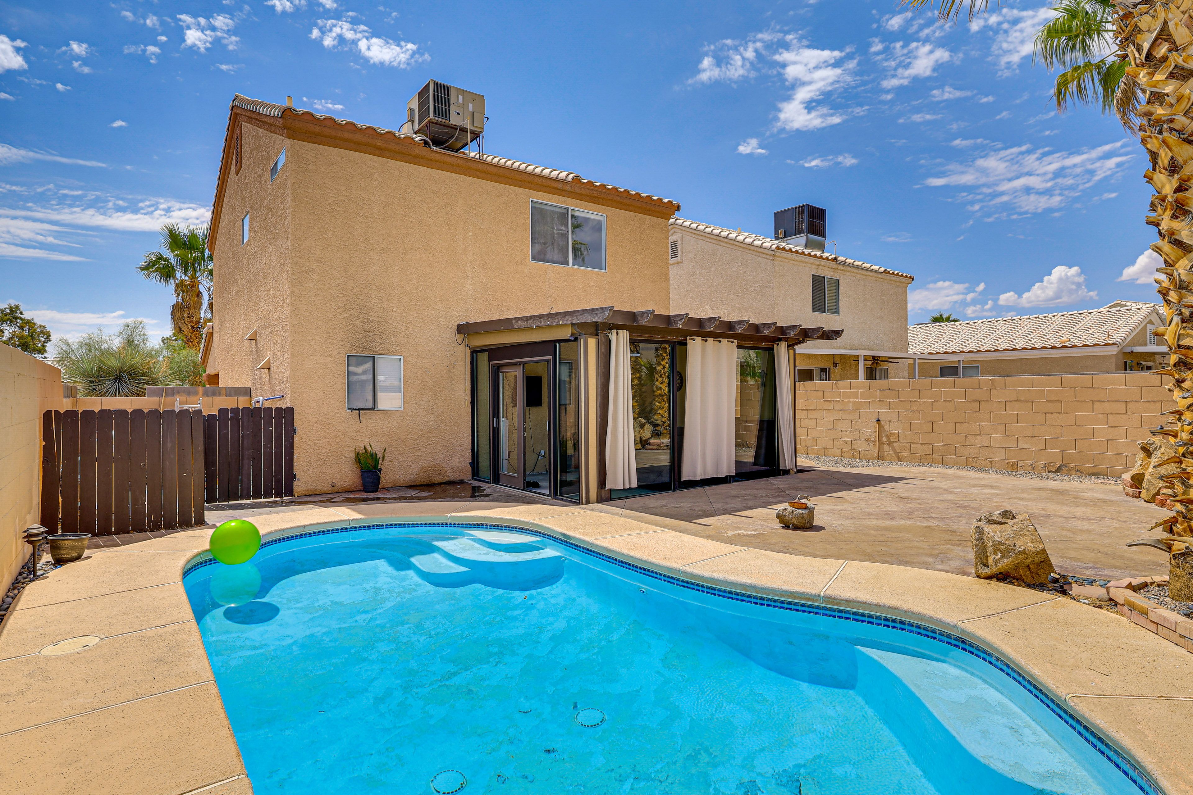 Las Vegas Vacation Rental | 3BR | 2.5BA | Stairs Required | 1,409 Sq Ft