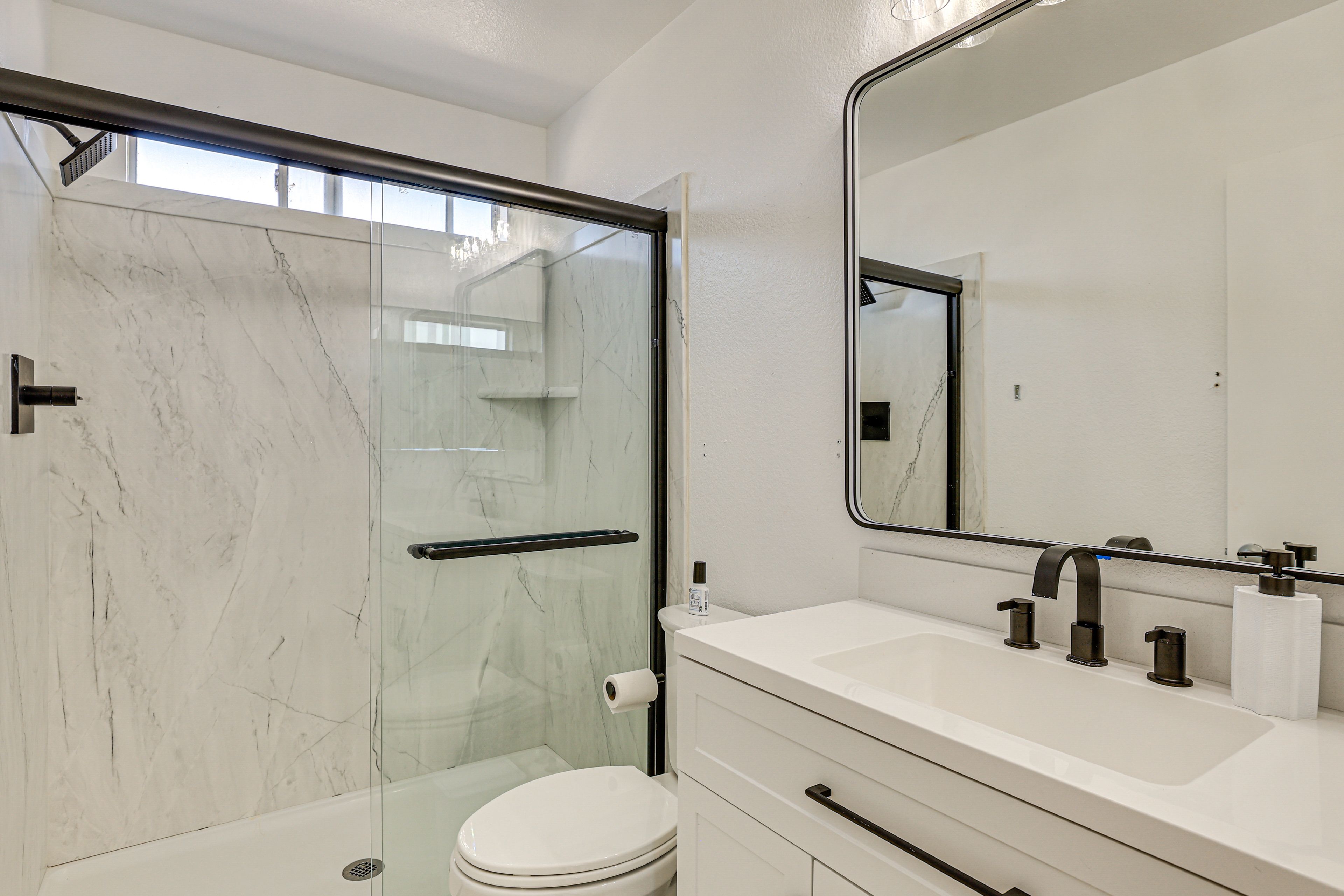 En-Suite Bathroom | 2nd Floor | Towels Provided